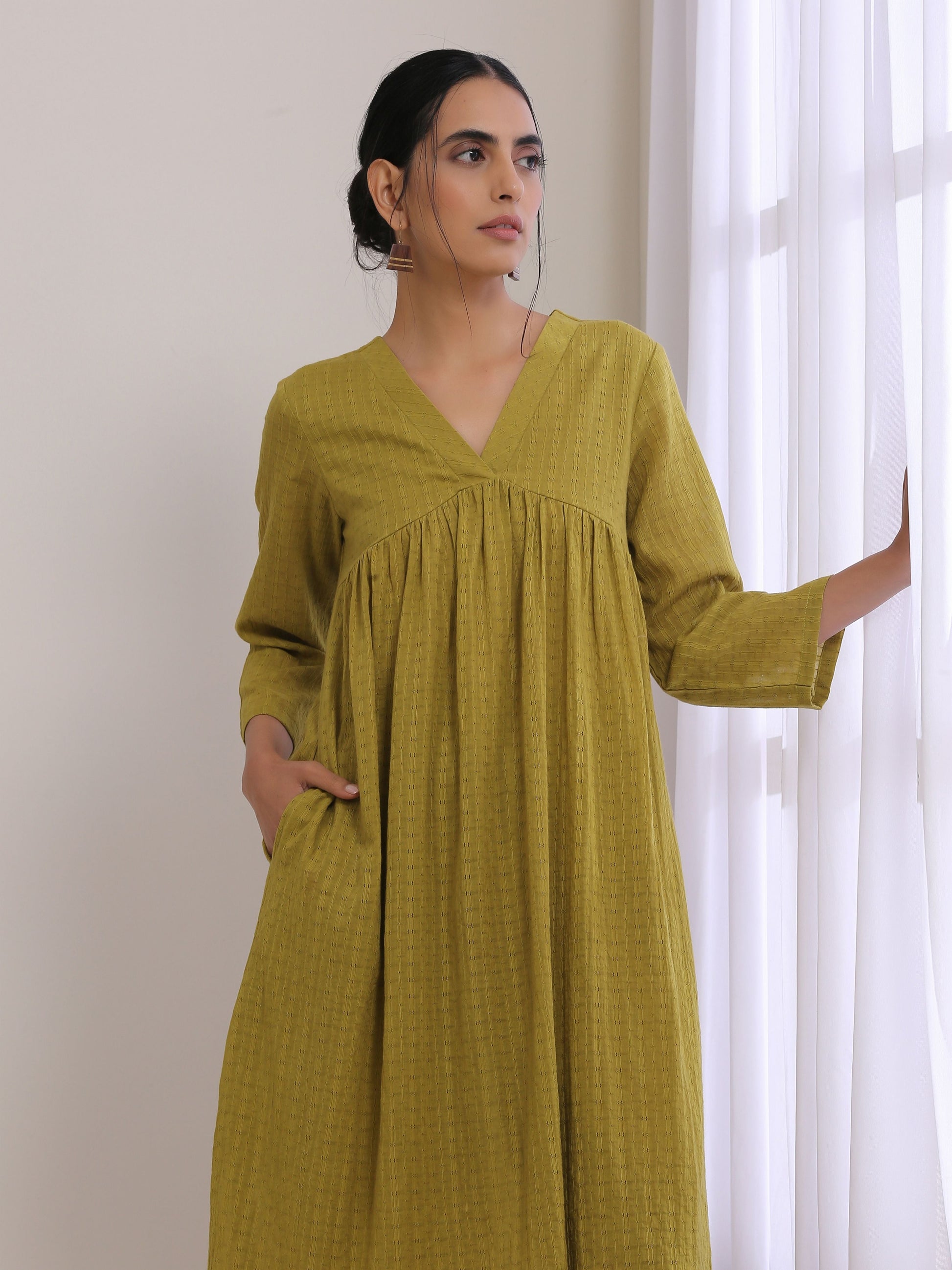 trueBrowns Avacado Green Dobby Flared Slit Kurta Pant Set 