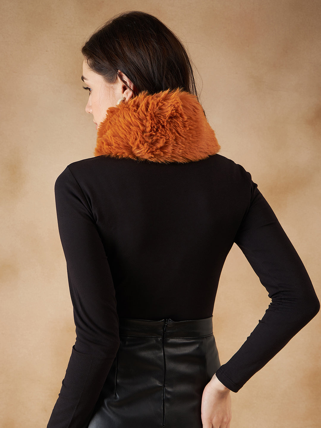 InWeave Women's Carrot Orange Fur Neckpiece 
