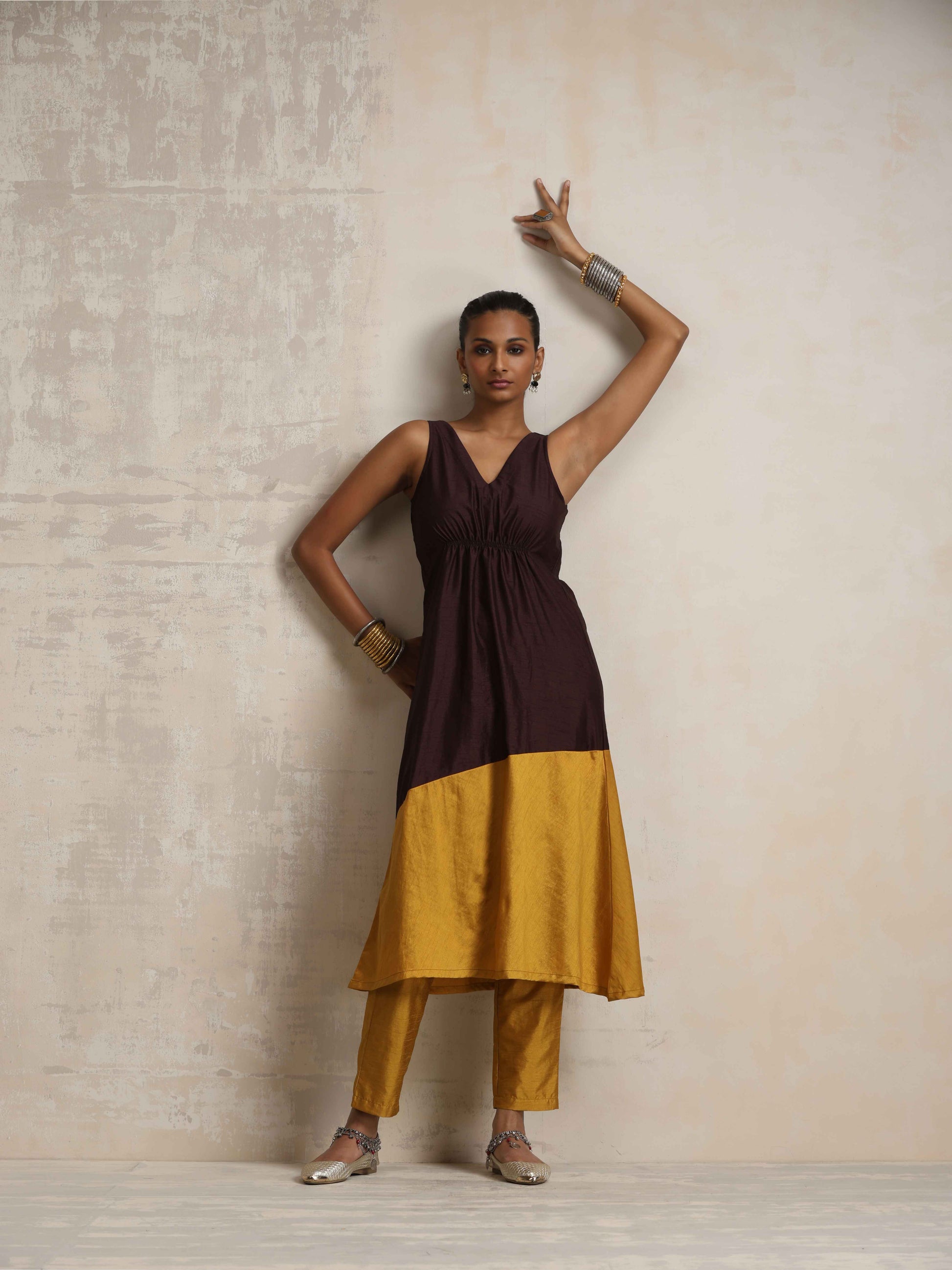 trueBrowns Cola Silk Kurta Set 