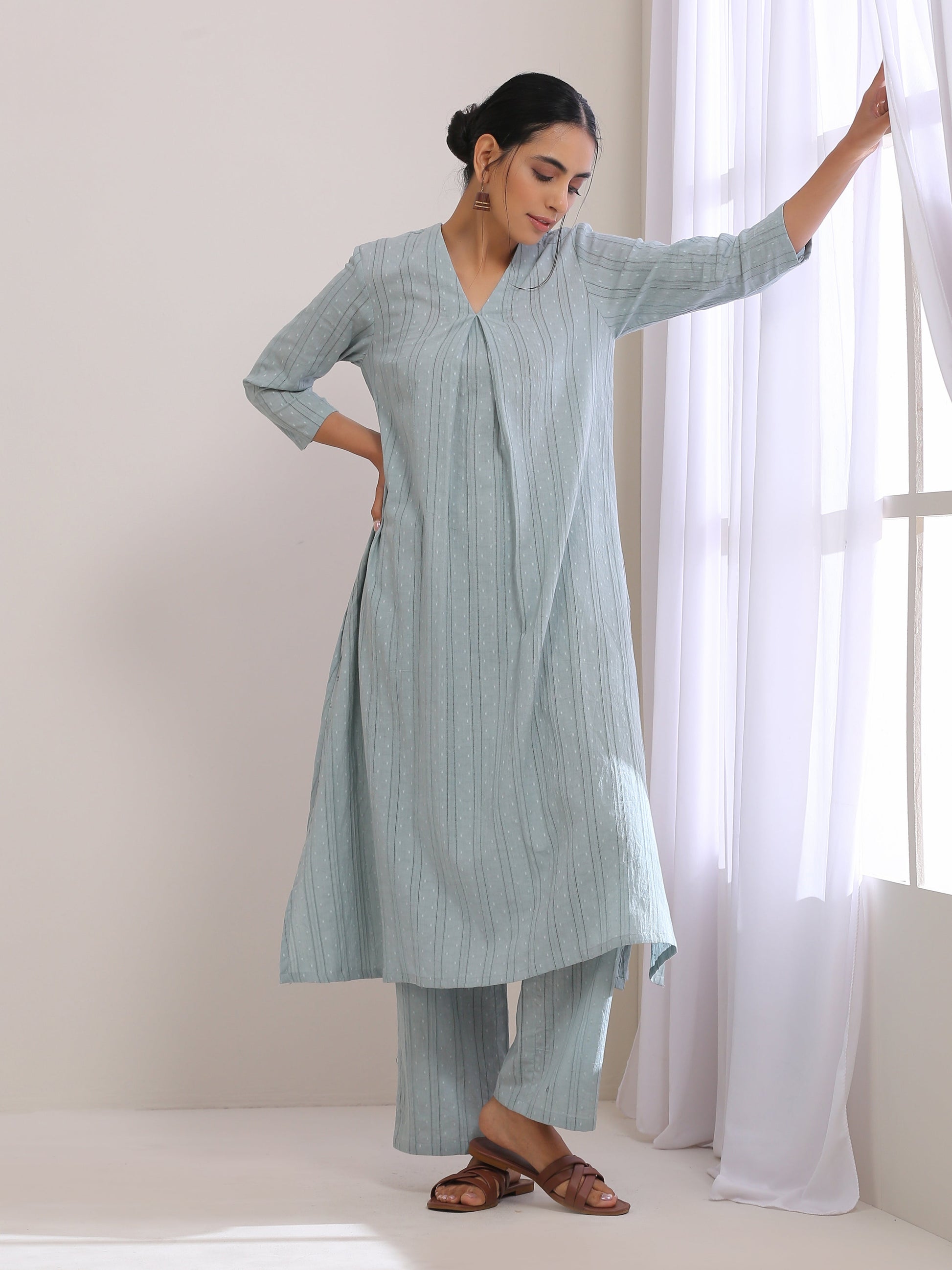 trueBrowns Eggshell Blue Dobby Neck Pleat Kurta Pant Set 