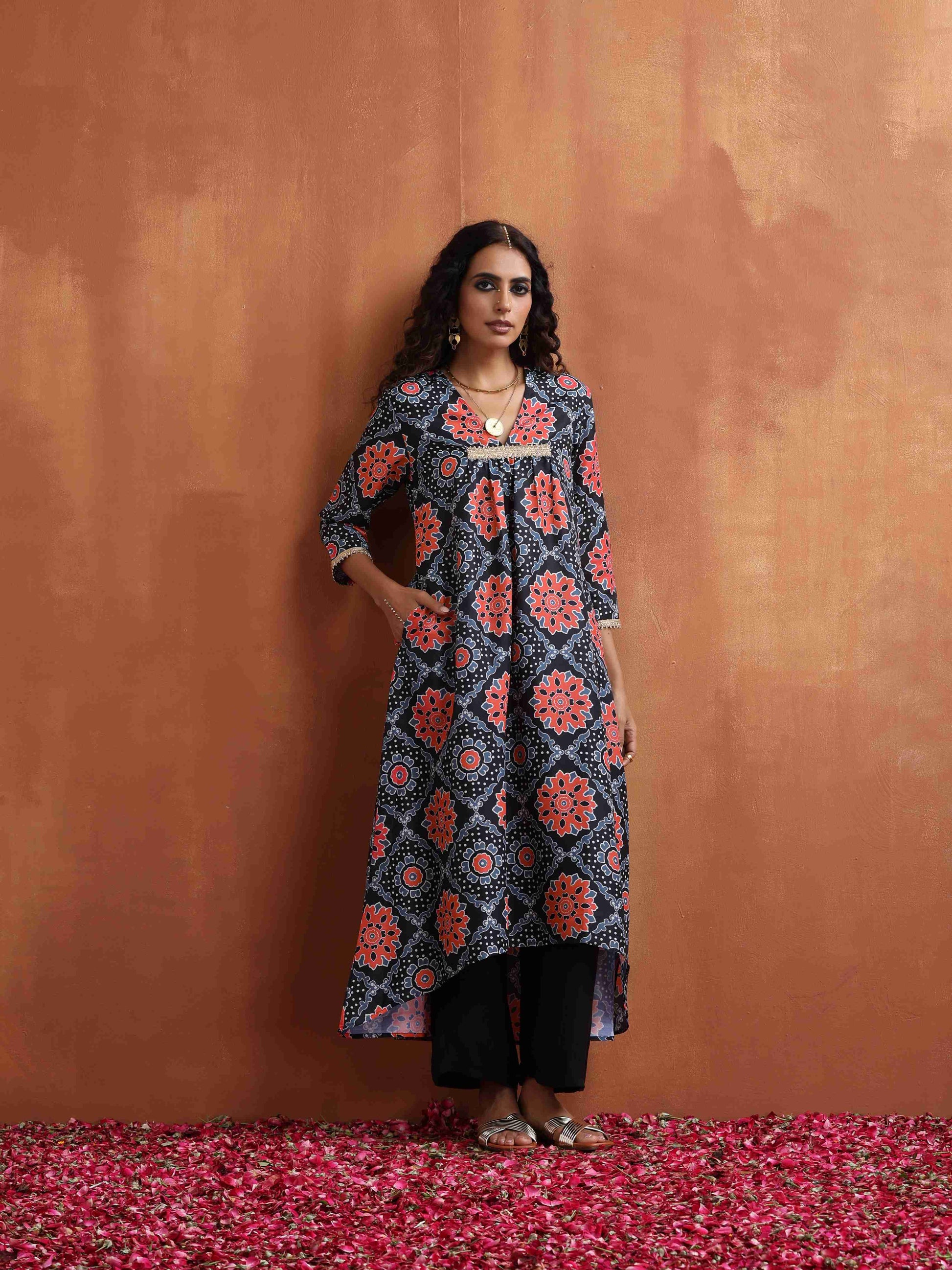 trueBrowns Black Ajrak Print Kurta Set 