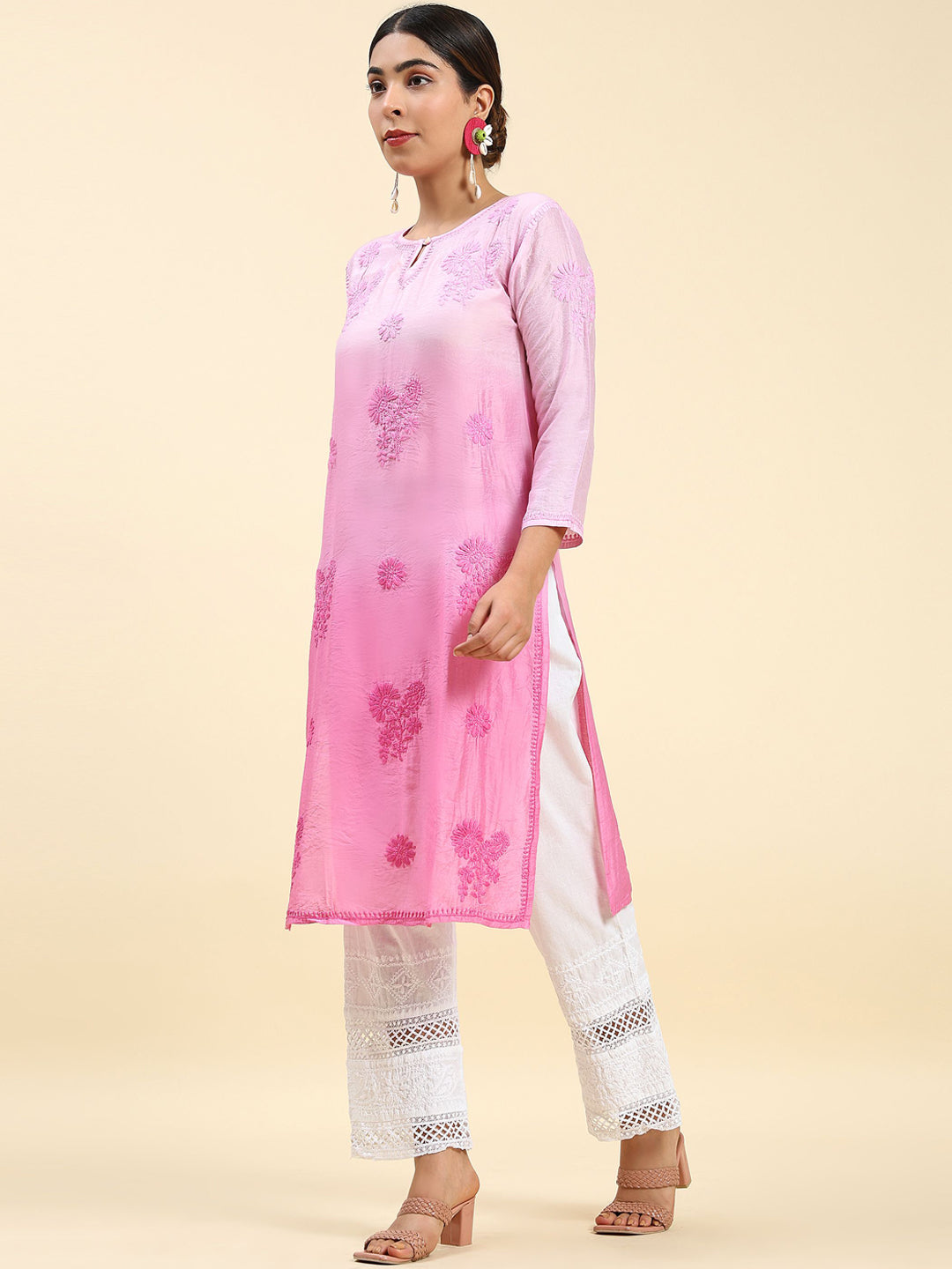 HOUSE OF KARI Floral Chikankari Embroidered Kurta 