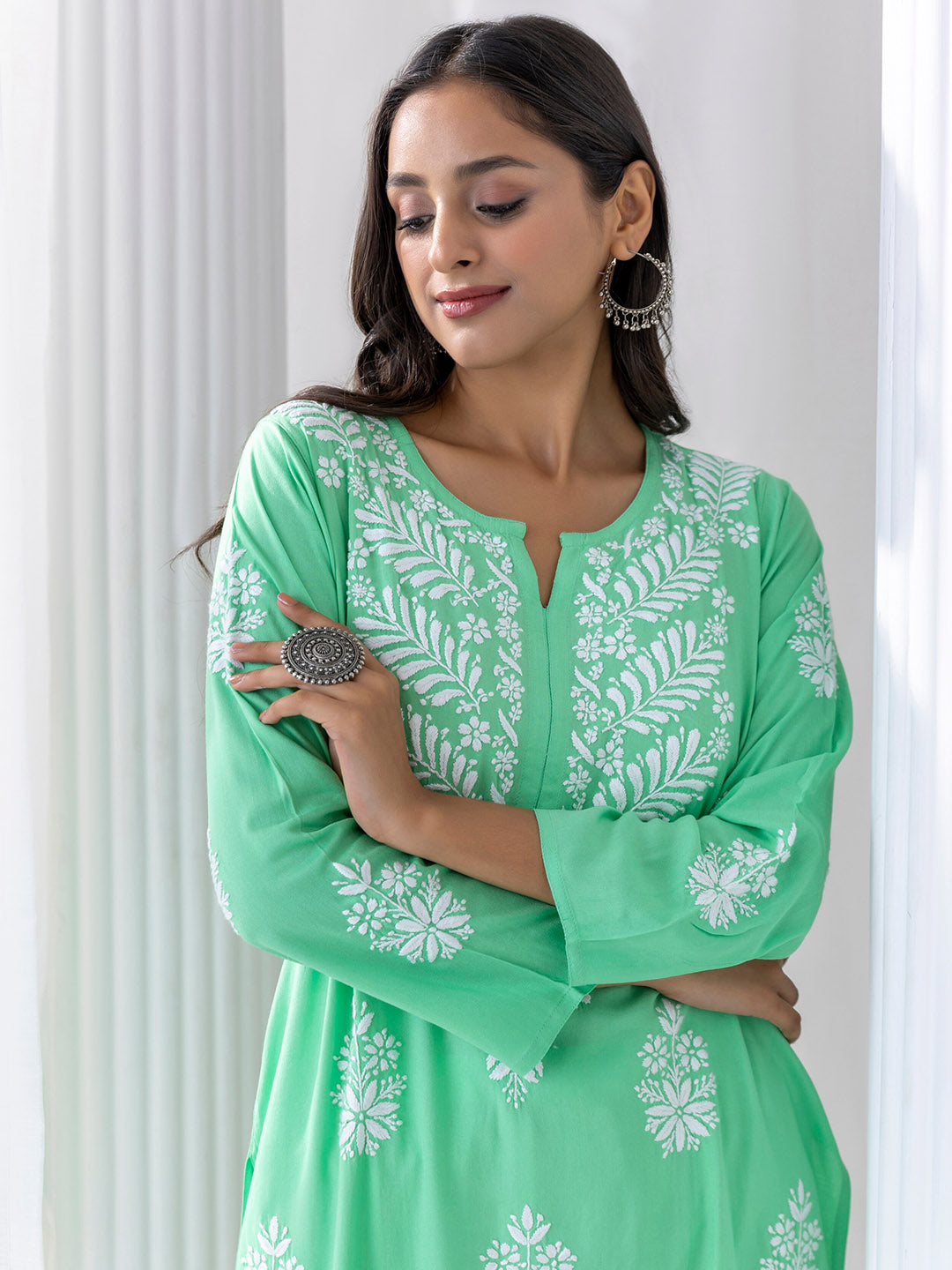 HOUSE OF KARI Floral Embroidered Chikankari A-Line Kurta 