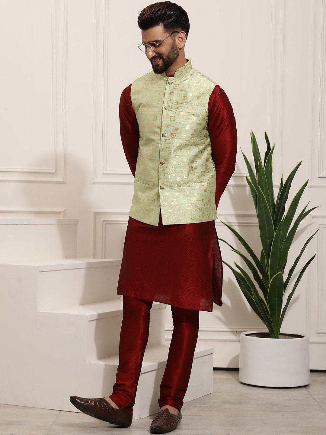 Sojanya Men Maroon Solid Kurta Set & Nehru Jacket 