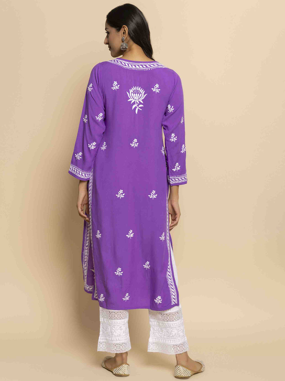 HOUSE OF KARI Ethnic Motifs Chikankari Embroidered Notched Round Neck Straight Kurta 