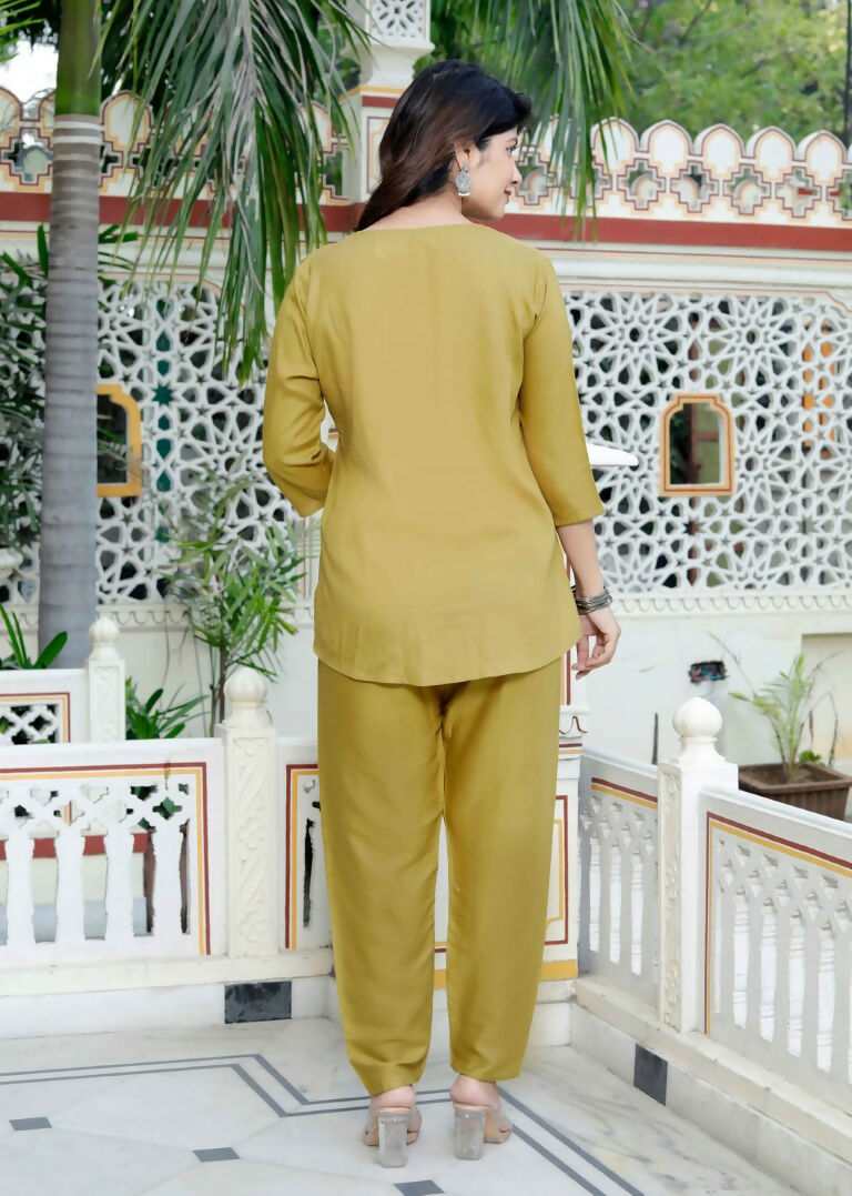 Miravan Women's Mehandi Solid Co-Ord Set 