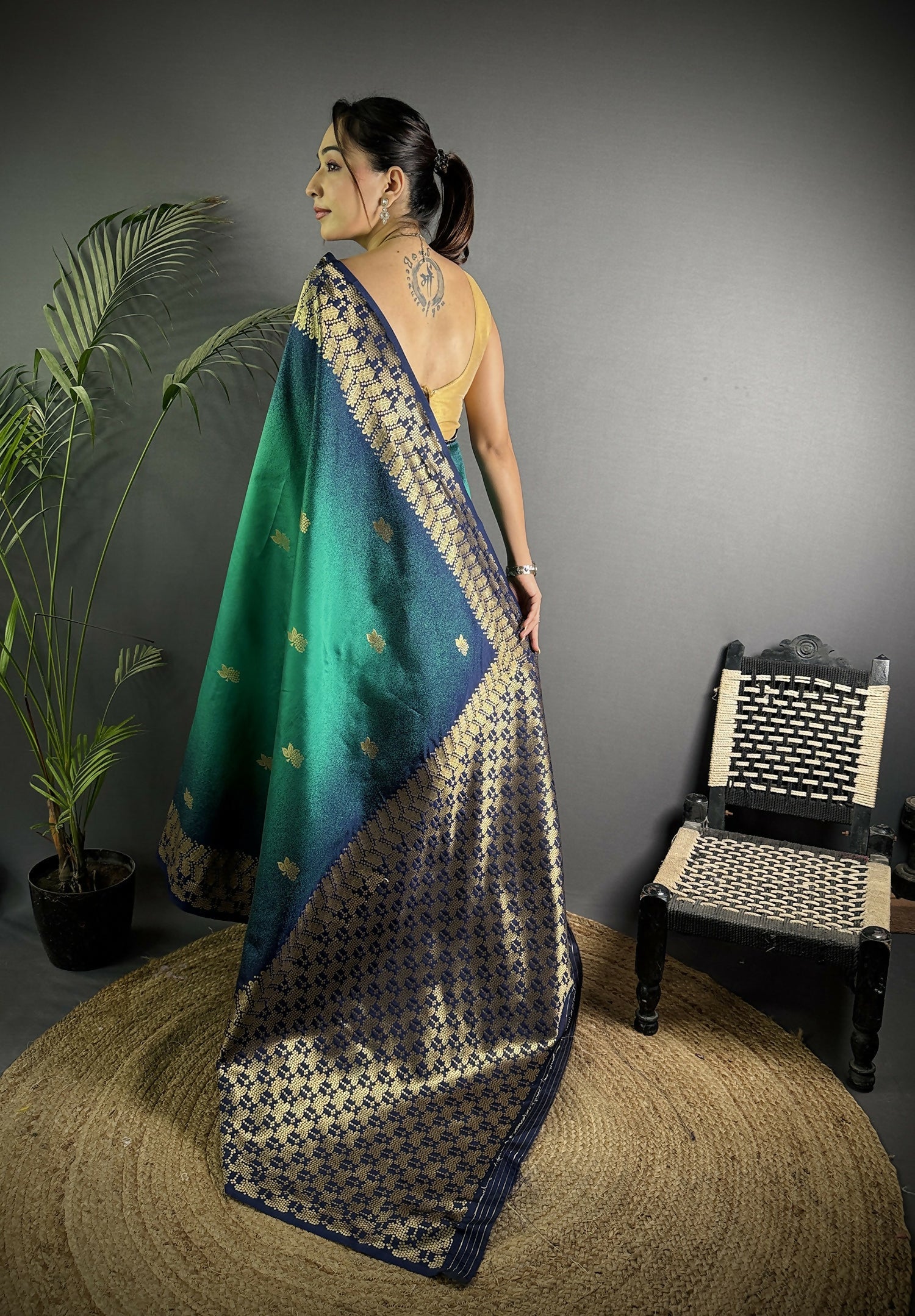 Joban Fashion Turquoise Handloom Silk Ikkat Saree