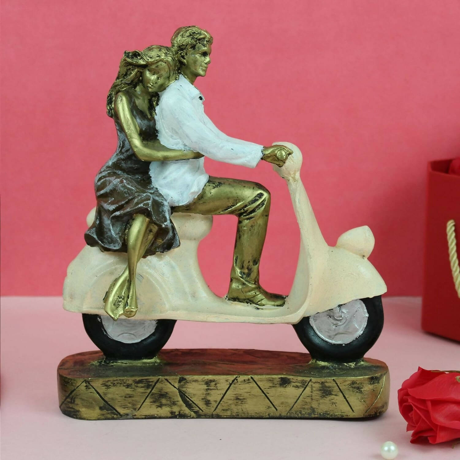 Tied Ribbons Romantic Love Couple On Scooter Showpiece Statue Decorative Items For Home 
