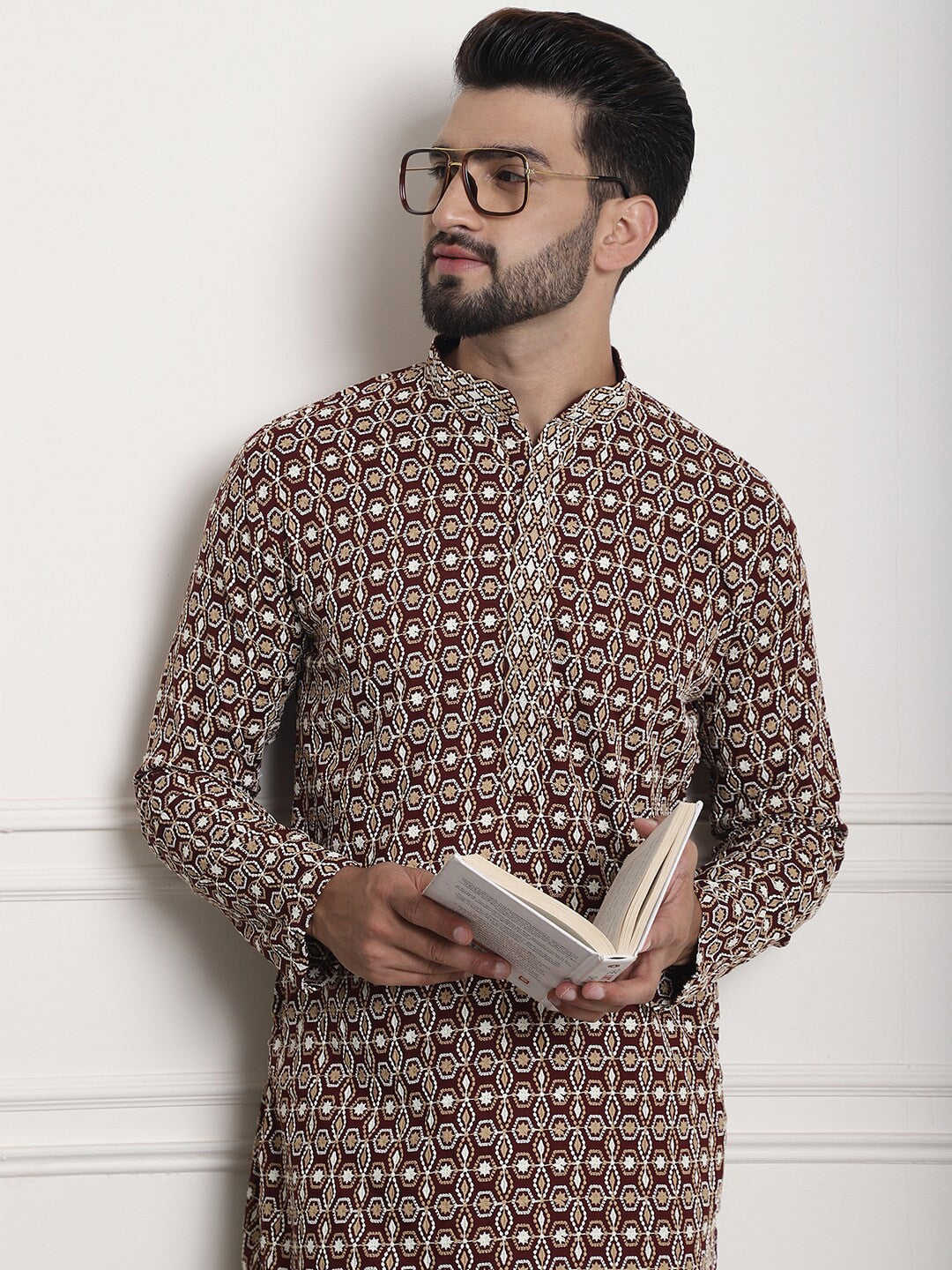 Sojanya Geometric Embroidered Mandarin Collar Kurta 