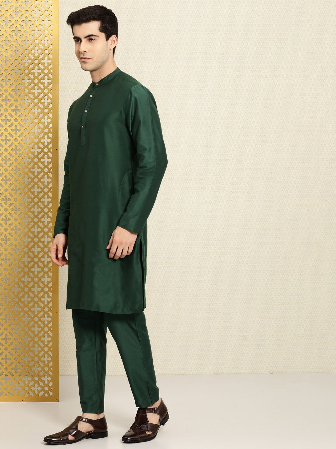 House of Pataudi Men Sequinned Rozana Kurta with Pyjamas