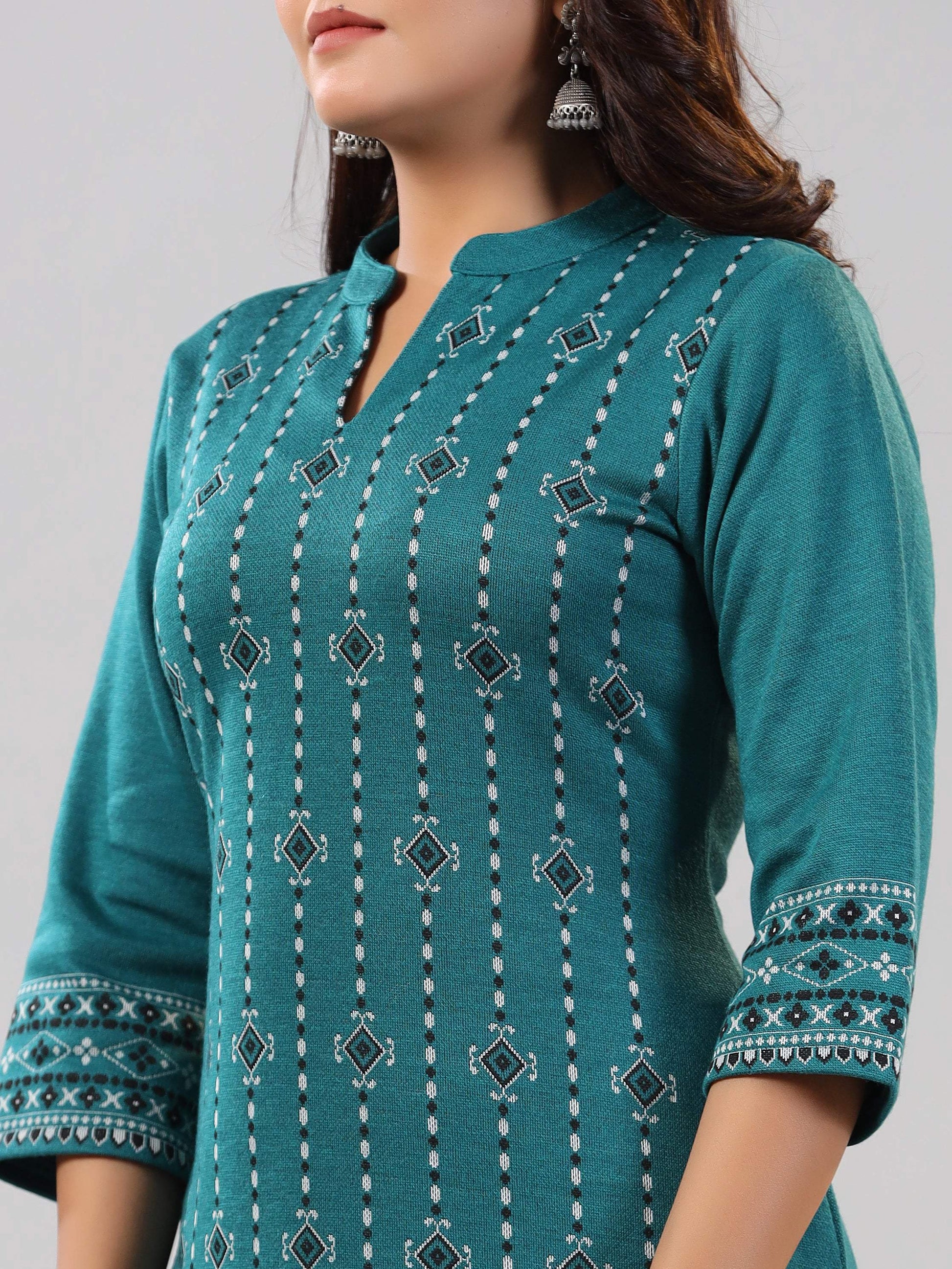Juniper Women Teal Printed Woolen Straight Kurta