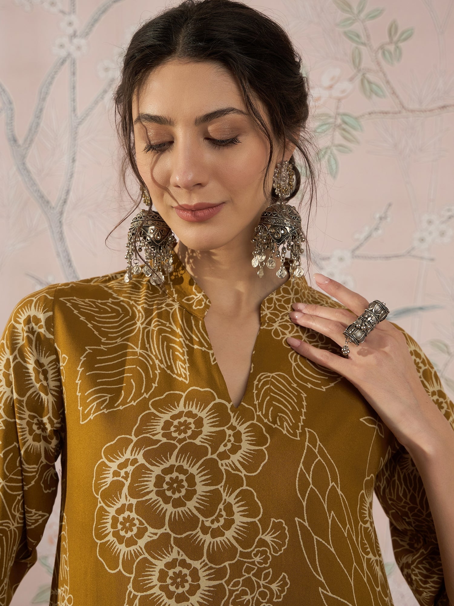 InWeave Dark Yellow Rose Leaf Mandarin Kurta Set 