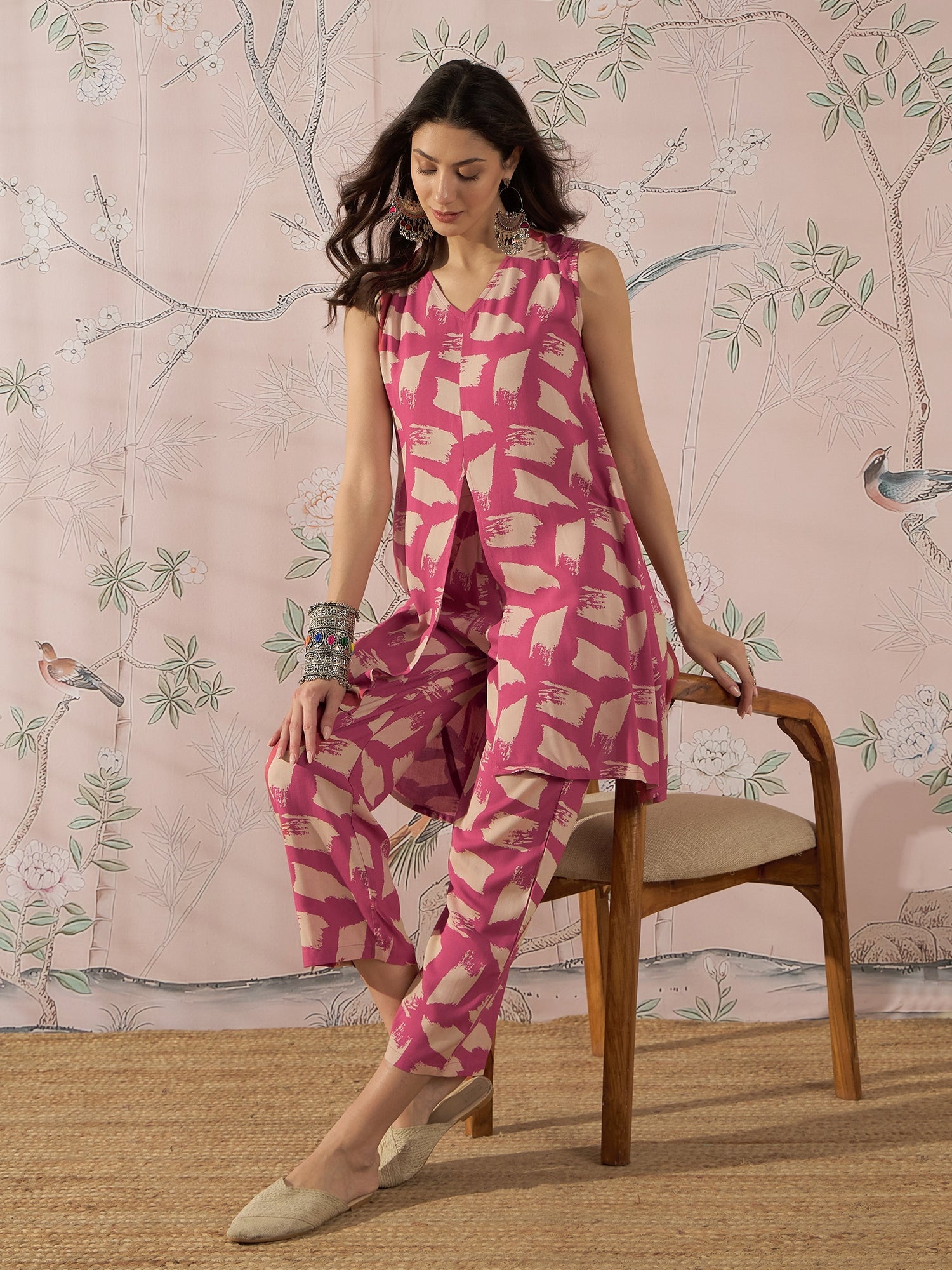 InWeave Punch Pink Beige Slit Kurta Set 