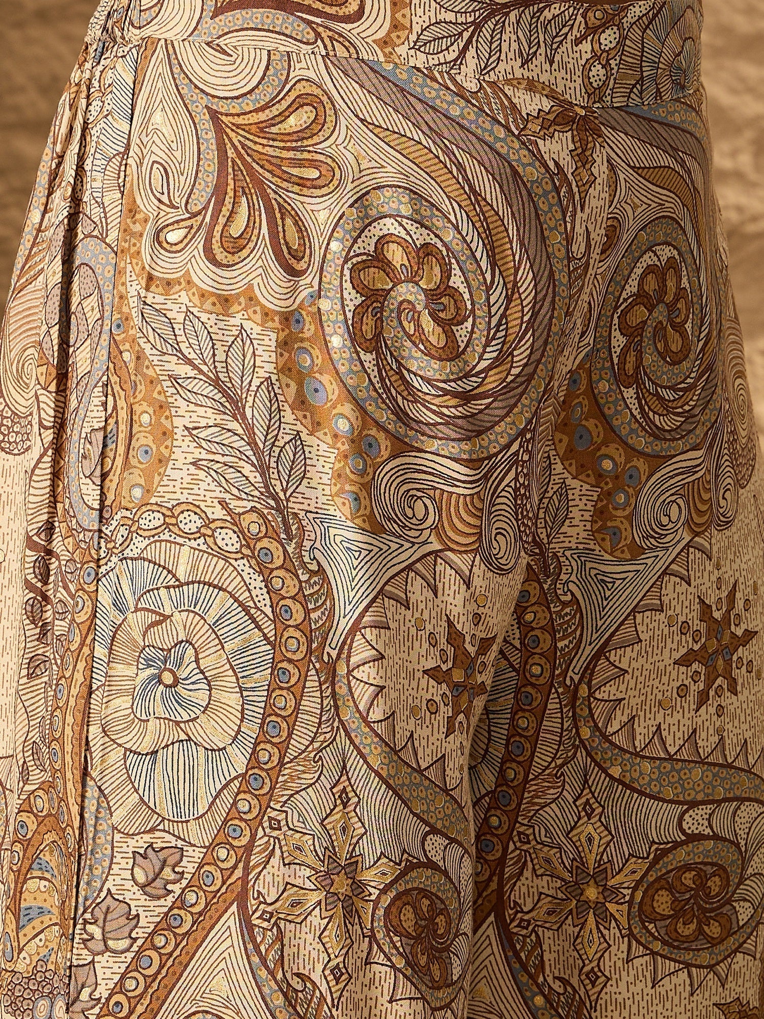 InWeave Beige Paisley Flower R Neck Kurta Set 