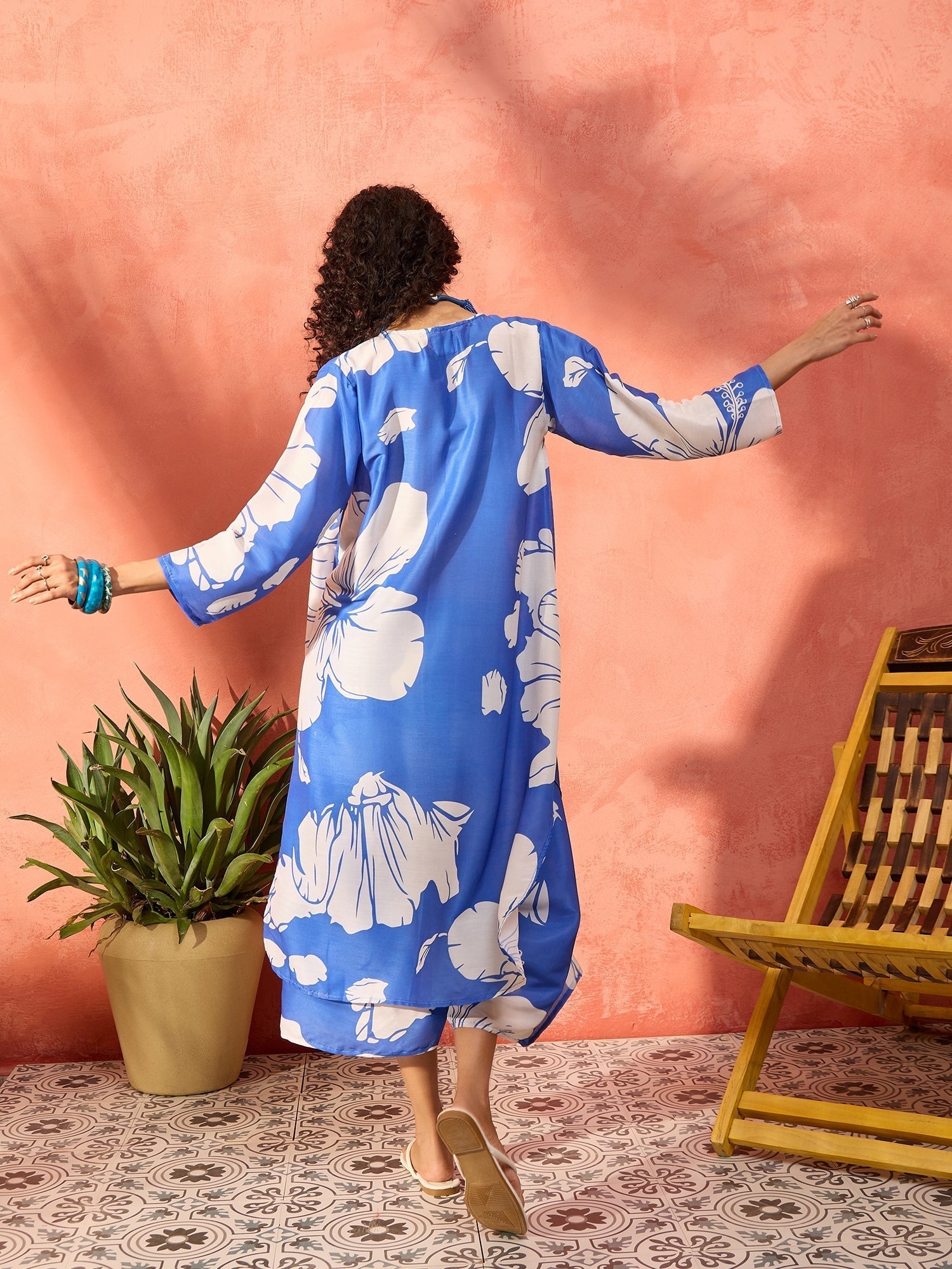 InWeave Azure Blue Hibiscus Kurta Set 