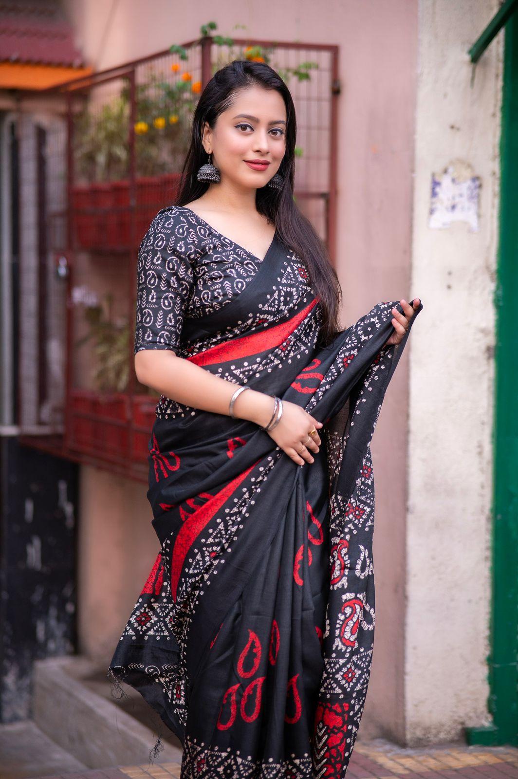 Black Silk Blend Ethnic Motifs Saree with Unstitched Blouse - Hiral Fashion