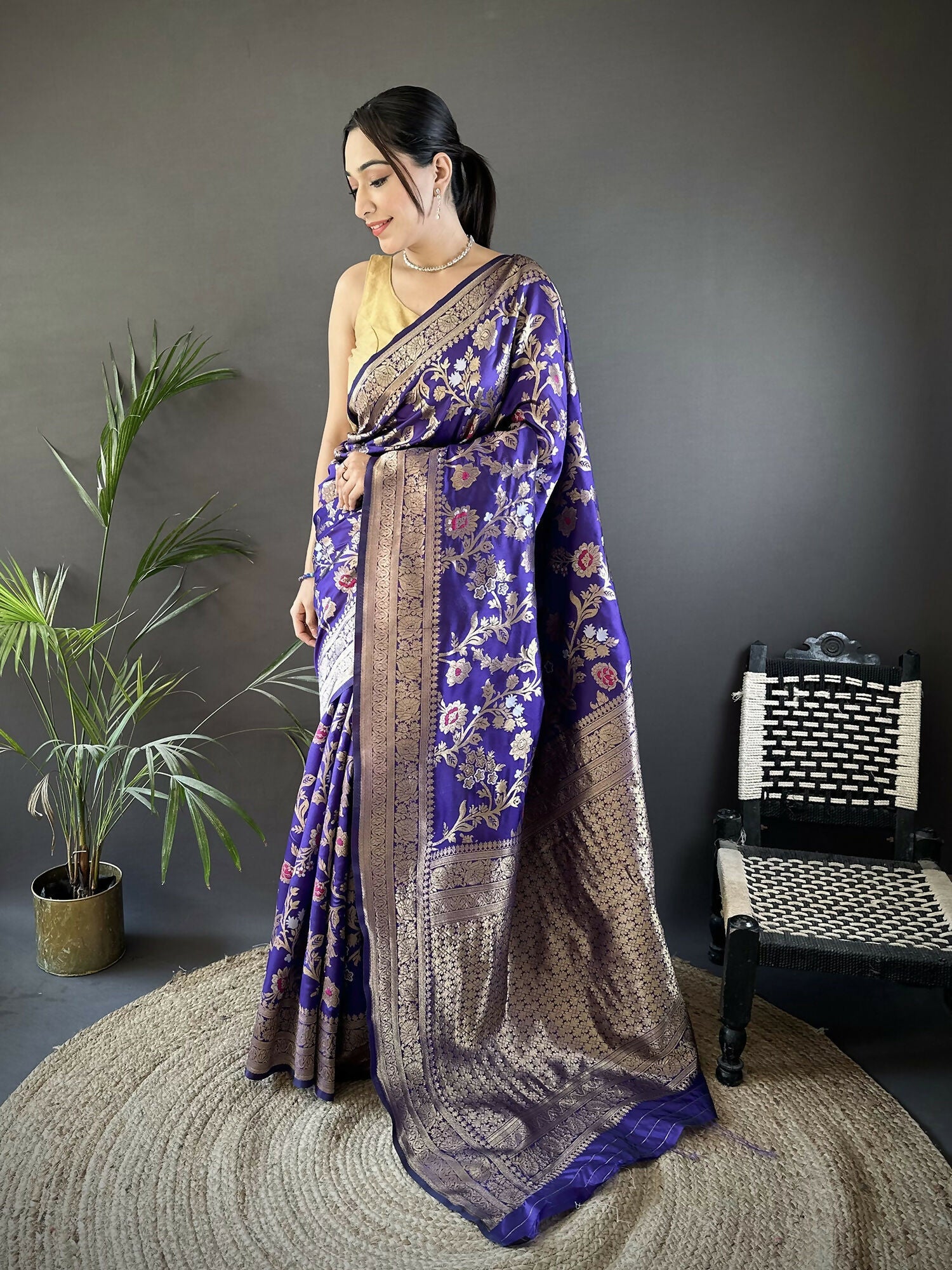 Joban Fashion Violet Floral & Ethnic Motifs Design Soft Silk Meenakari Banarasi Saree