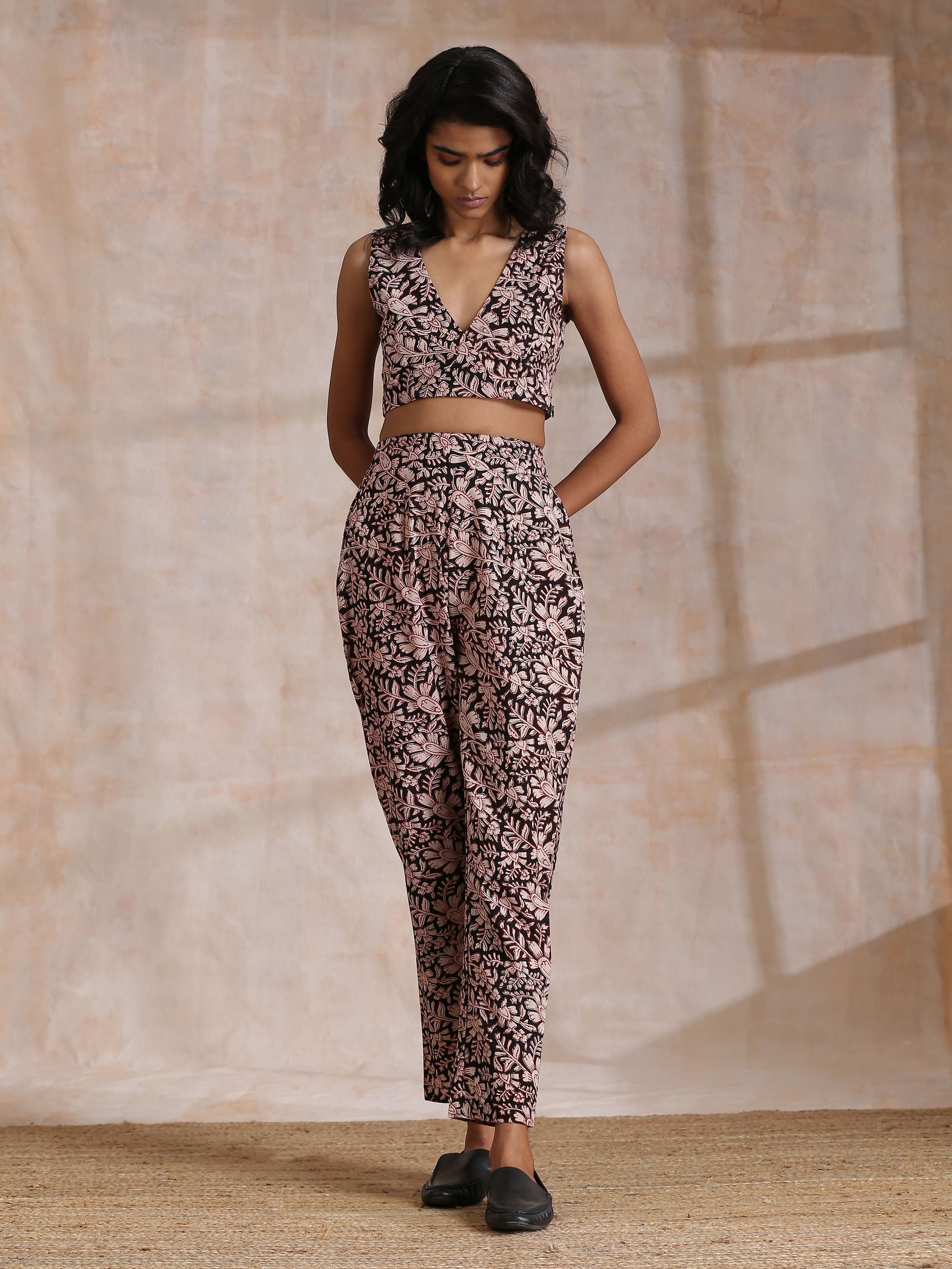 trueBrowns Black Floral Overall Bagru Print Cotton Pant Suit Set 