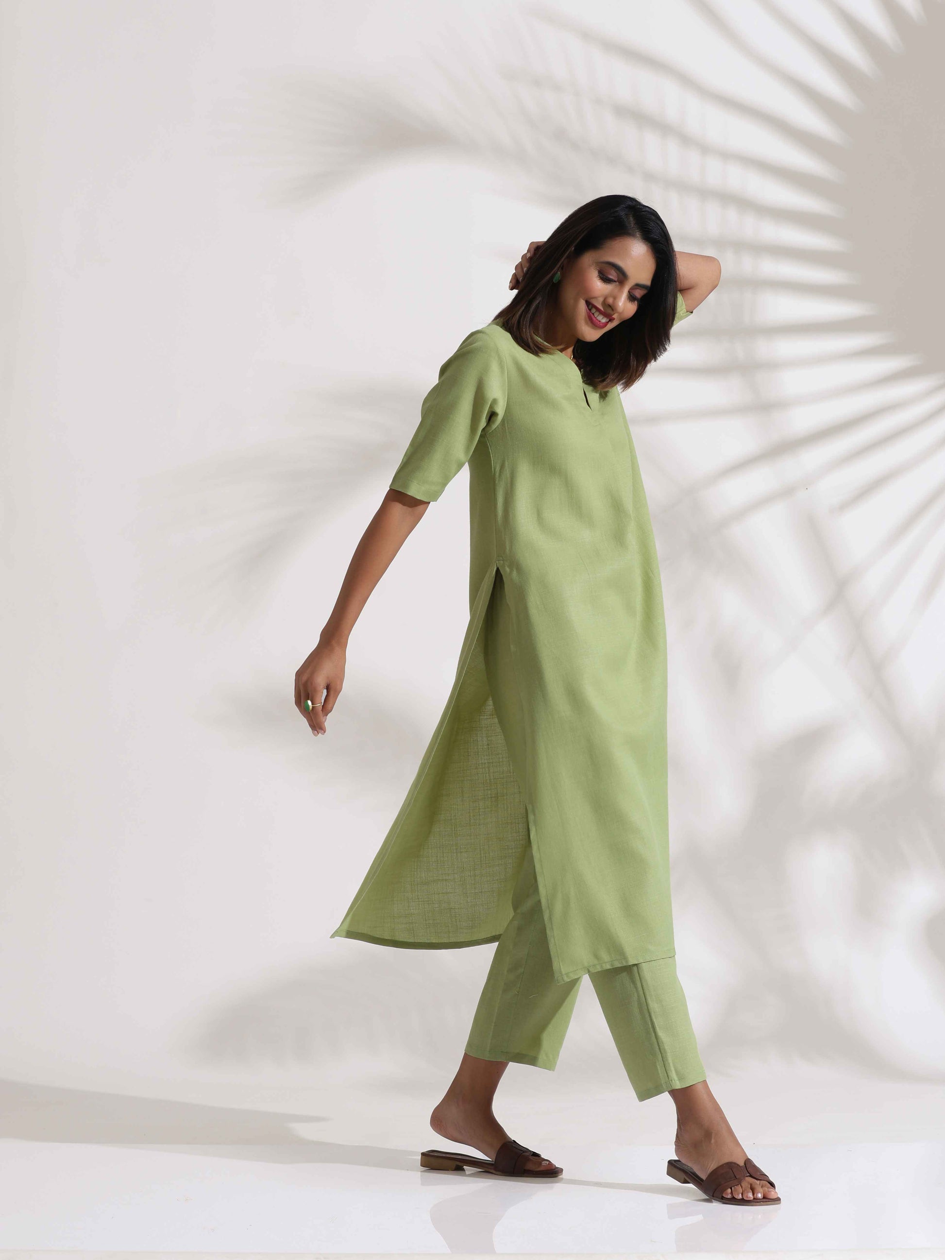 trueBrowns Green Slub Kurta Set 