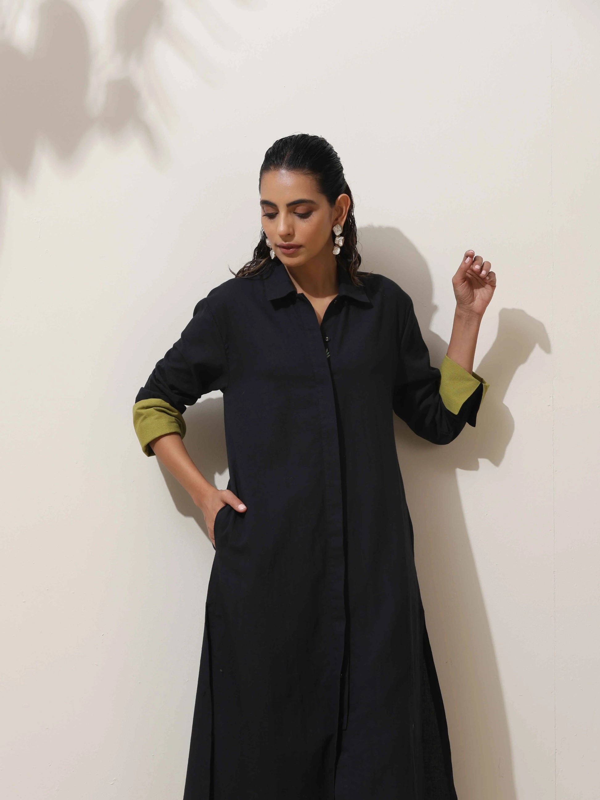 trueBrowns Black Cotton Linen Kurta Pant Set 