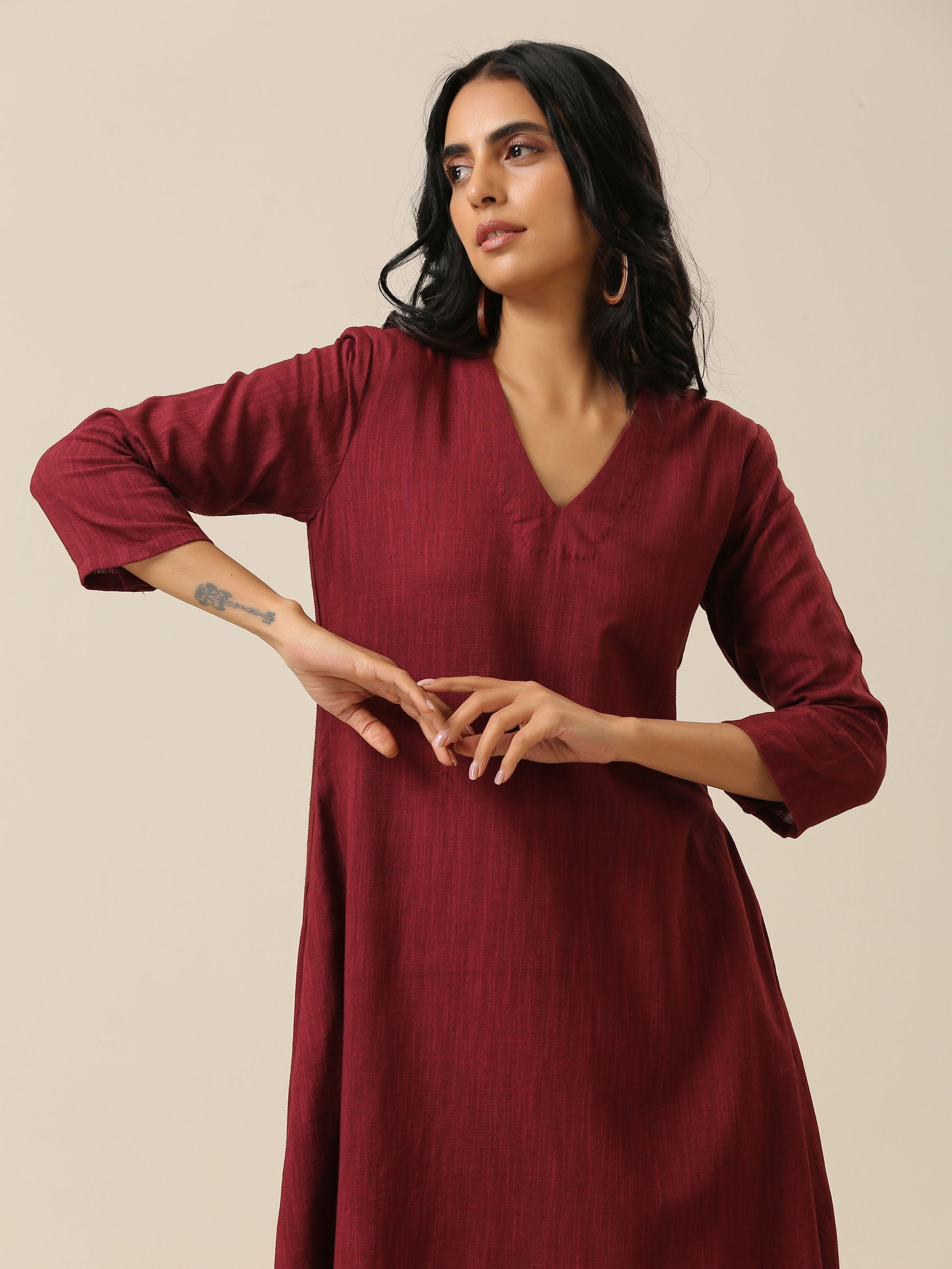 trueBrowns Ruby Wine Slub Texture Back Pleat Kurta Pant Set 