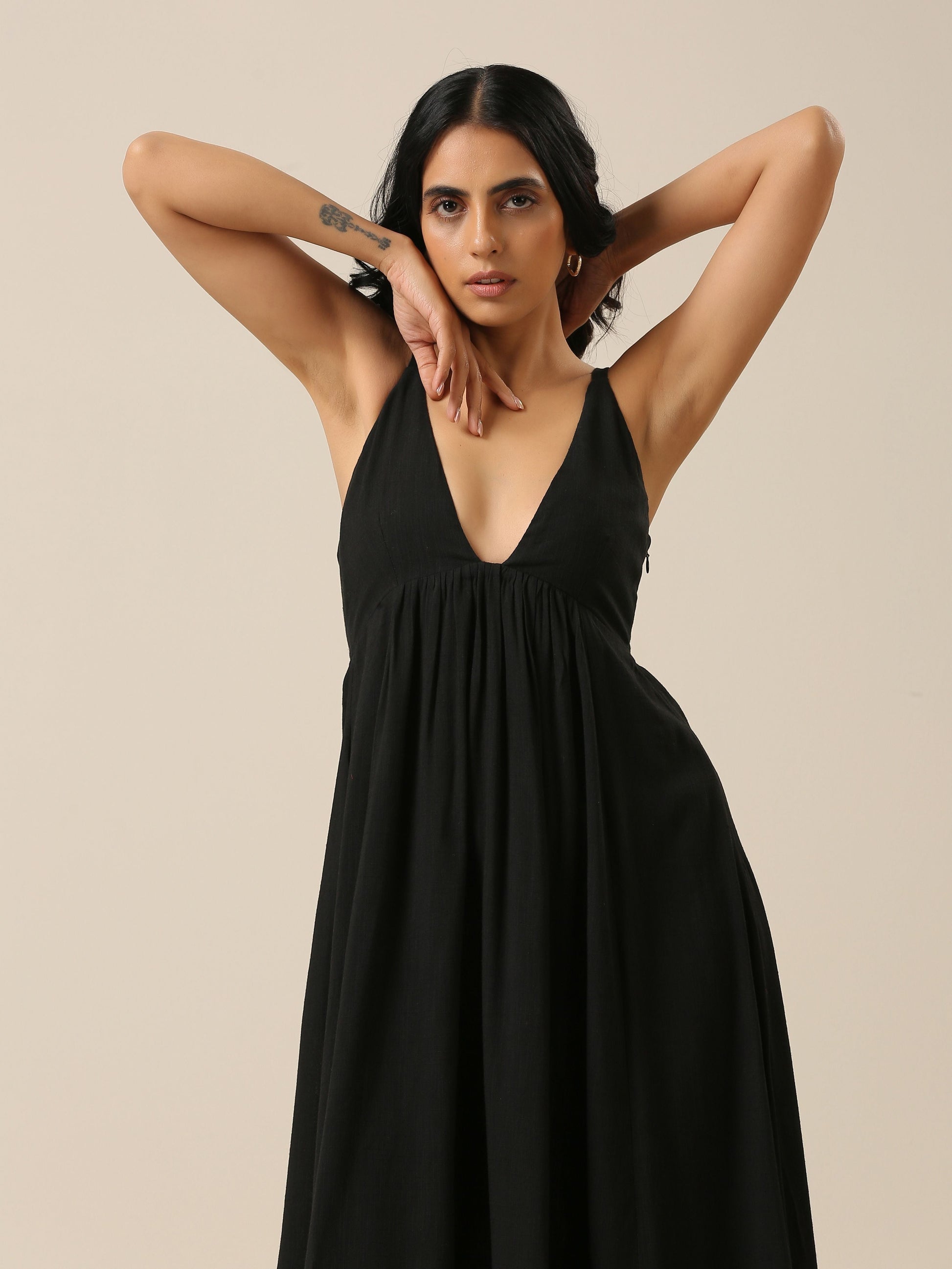 trueBrowns Black Slub Texture Sleeveless Dress 