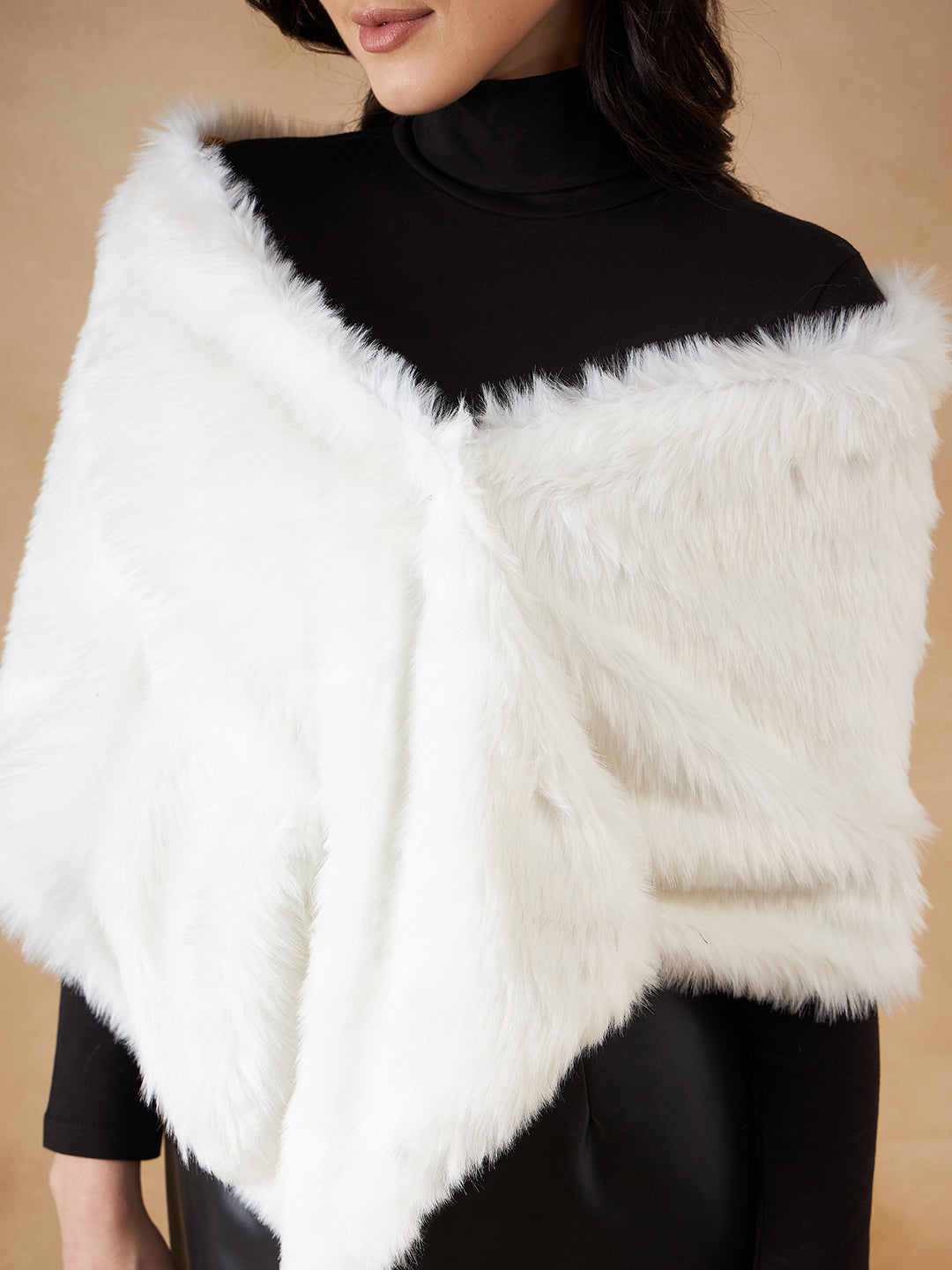 InWeave Women's Pure White Faux Fur Cape 