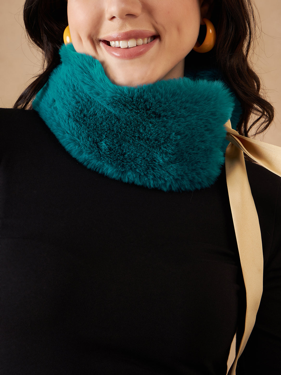 InWeave Women's Cyan Blue Fur Neckpiece 