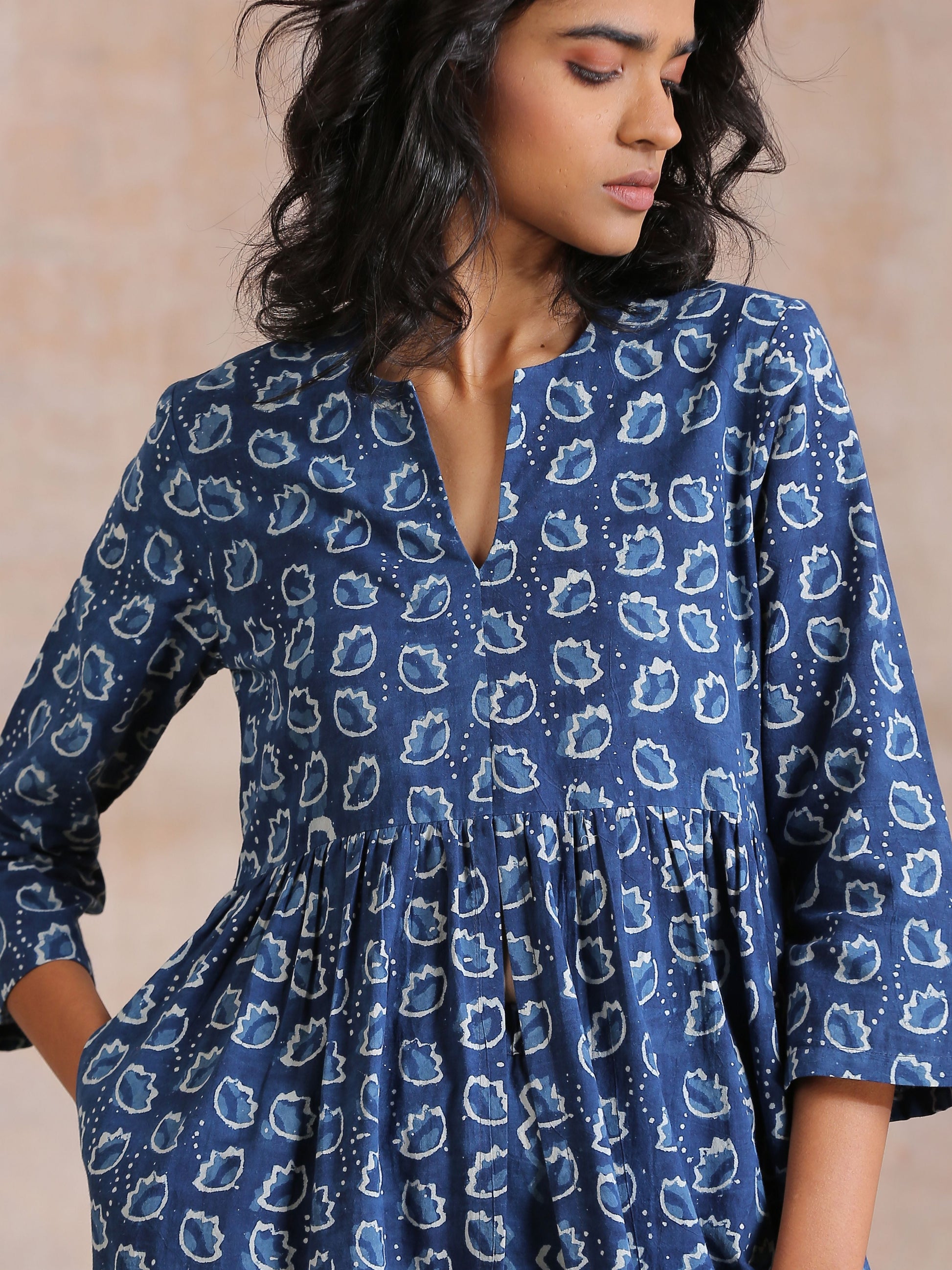 trueBrowns Indigo Dabu Floral Print Cotton Kurta Pant Set 