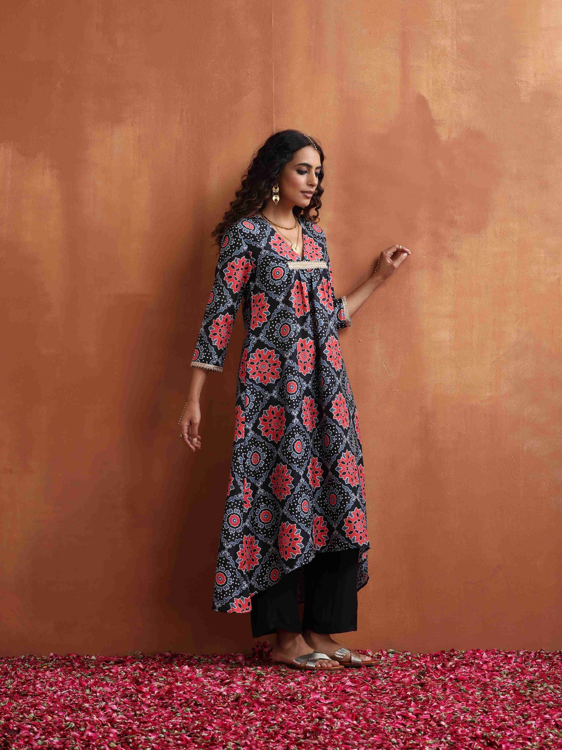 trueBrowns Black Ajrak Print Kurta Set 