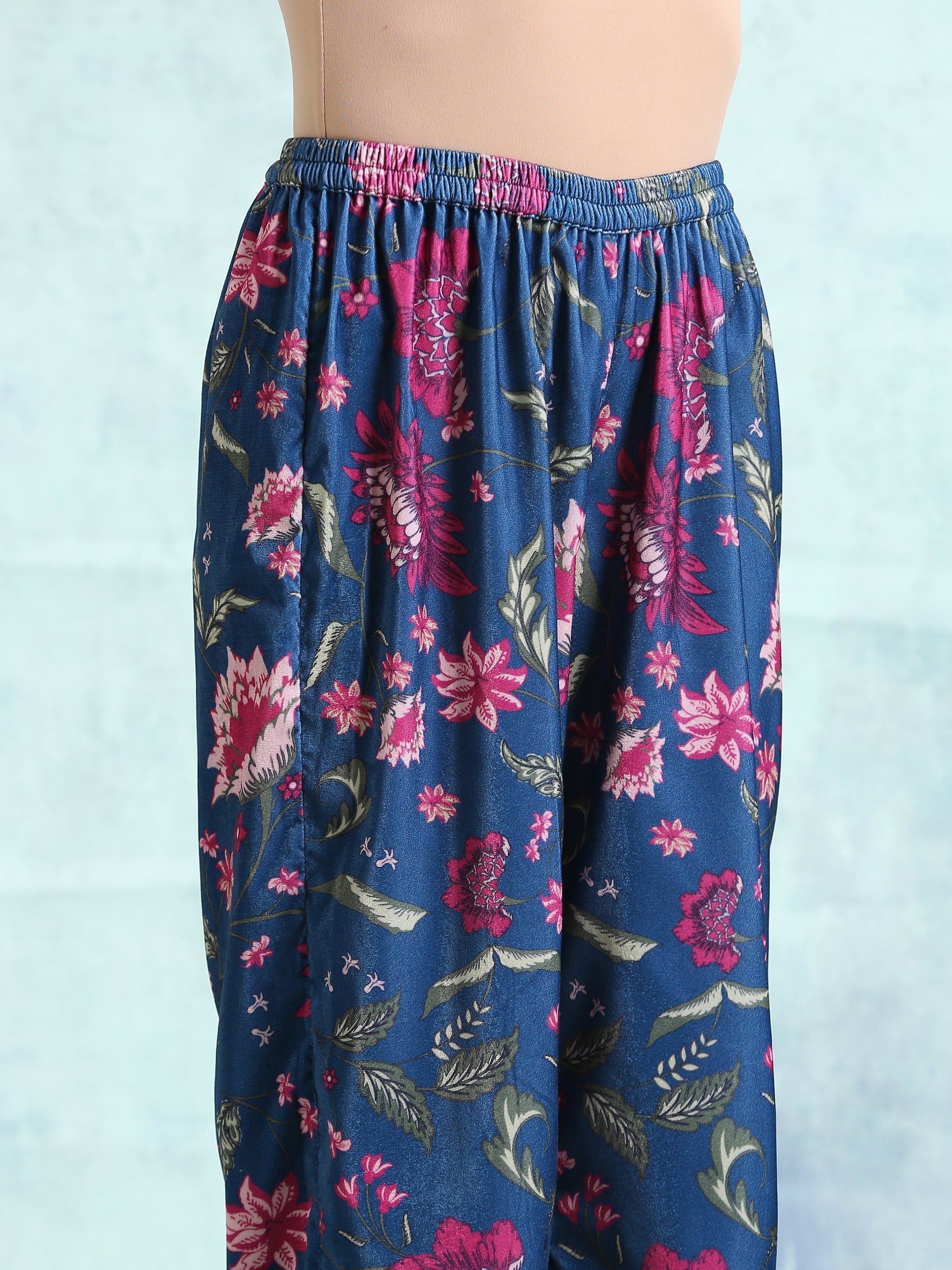 trueBrowns Blue Printed Velvet Pant | Swadesiicart