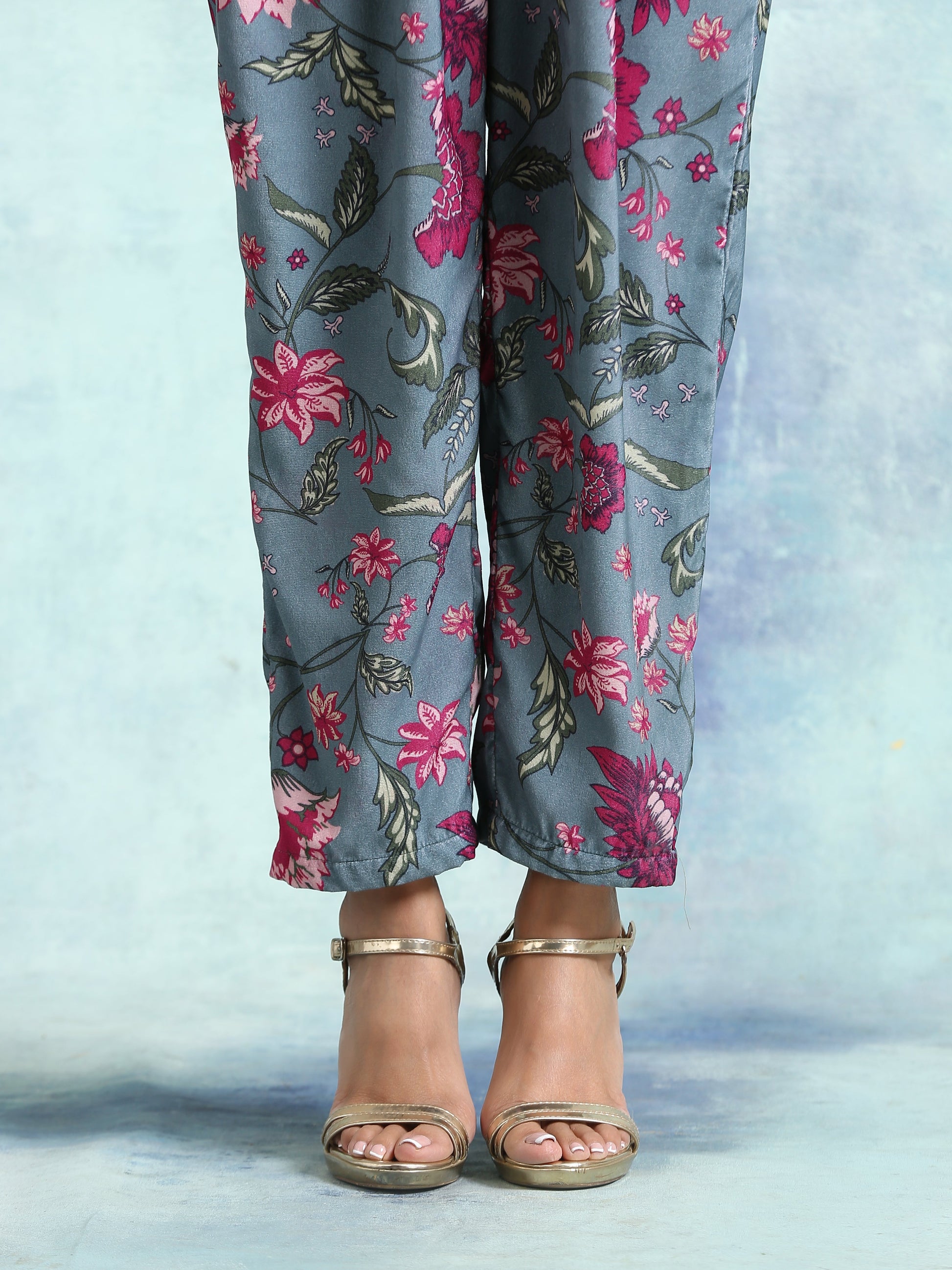trueBrowns Grey Printed Velvet Pant | Swadesiicart