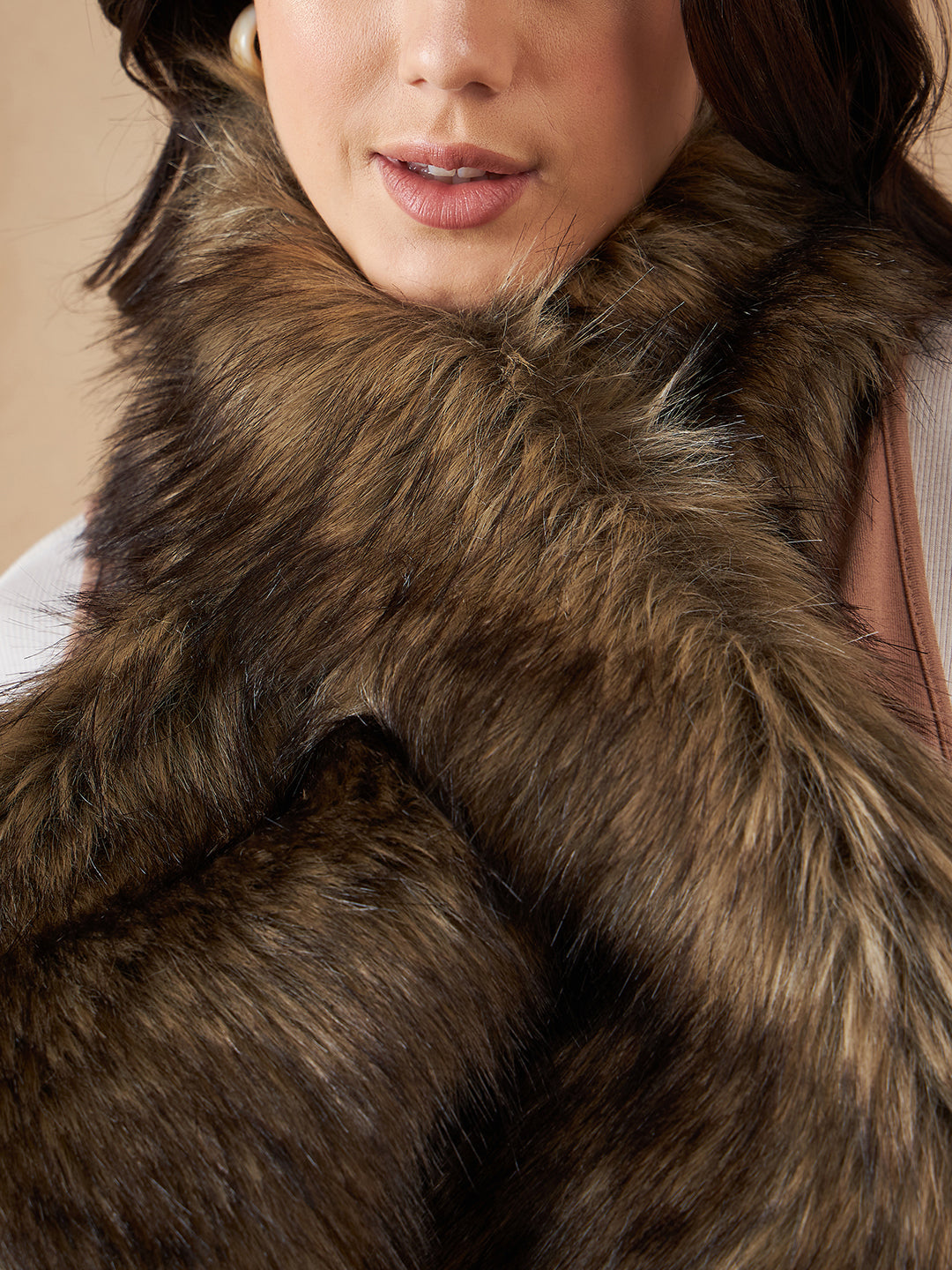 InWeave Women's Beige Print Faux Fur Neck Warmer 