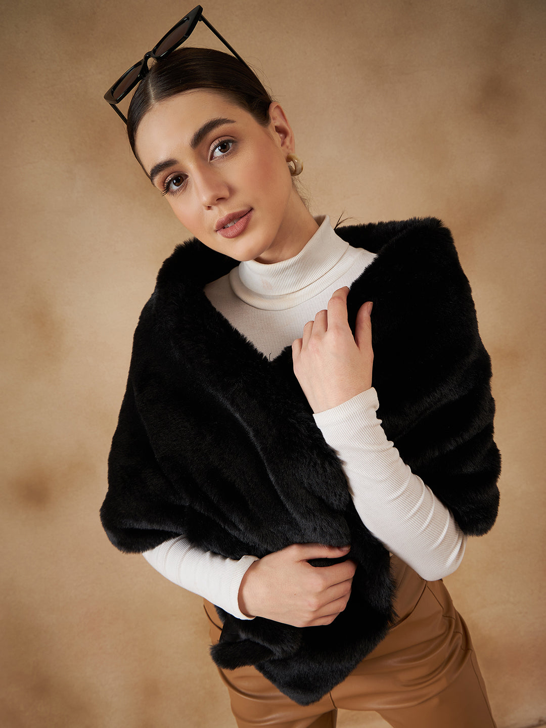 InWeave Women's Black Long Faux Fur Cape 
