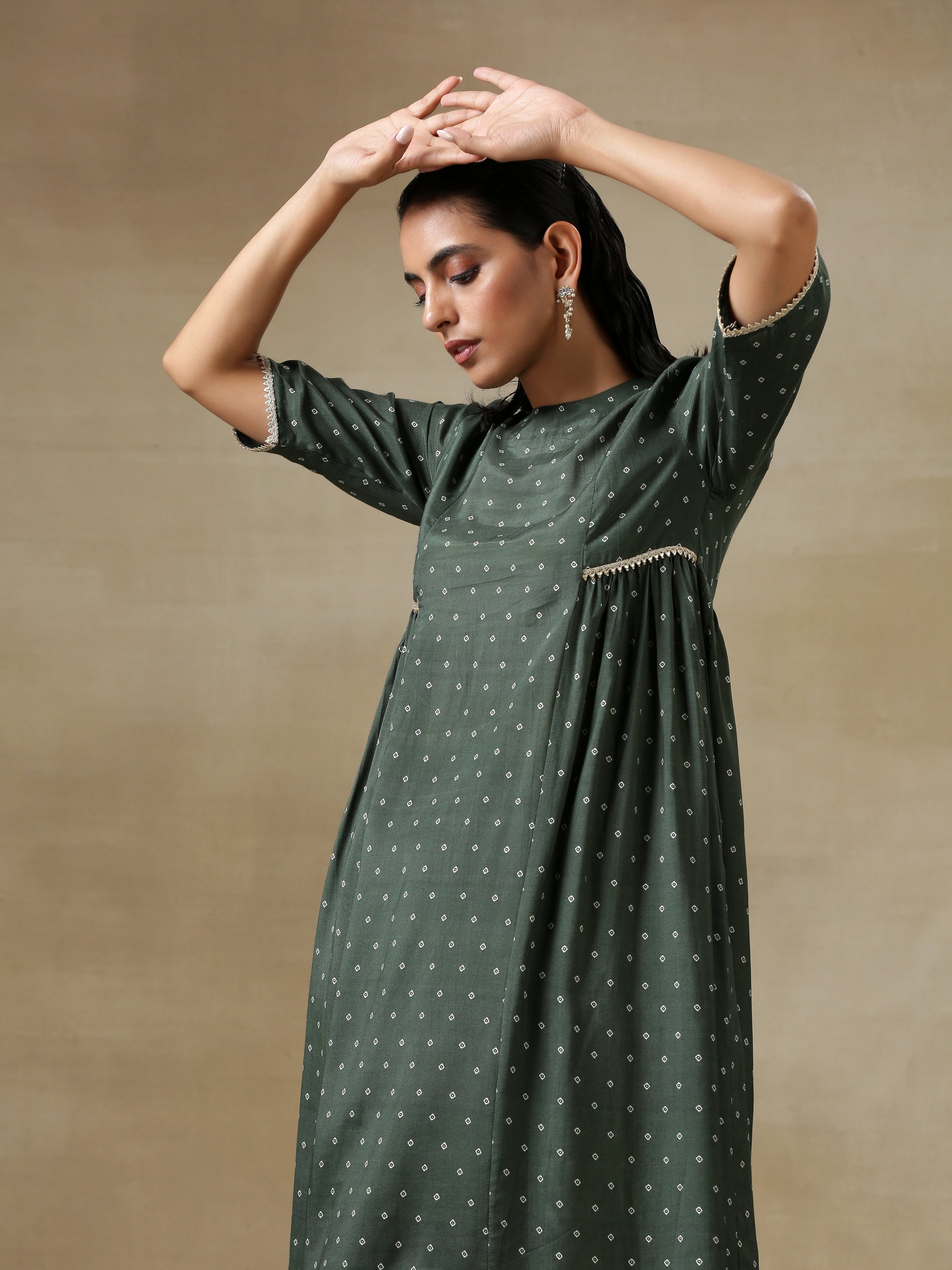 trueBrowns Dark Green Bandhani Printed Silk Side Gathered Kurta Pant Set 