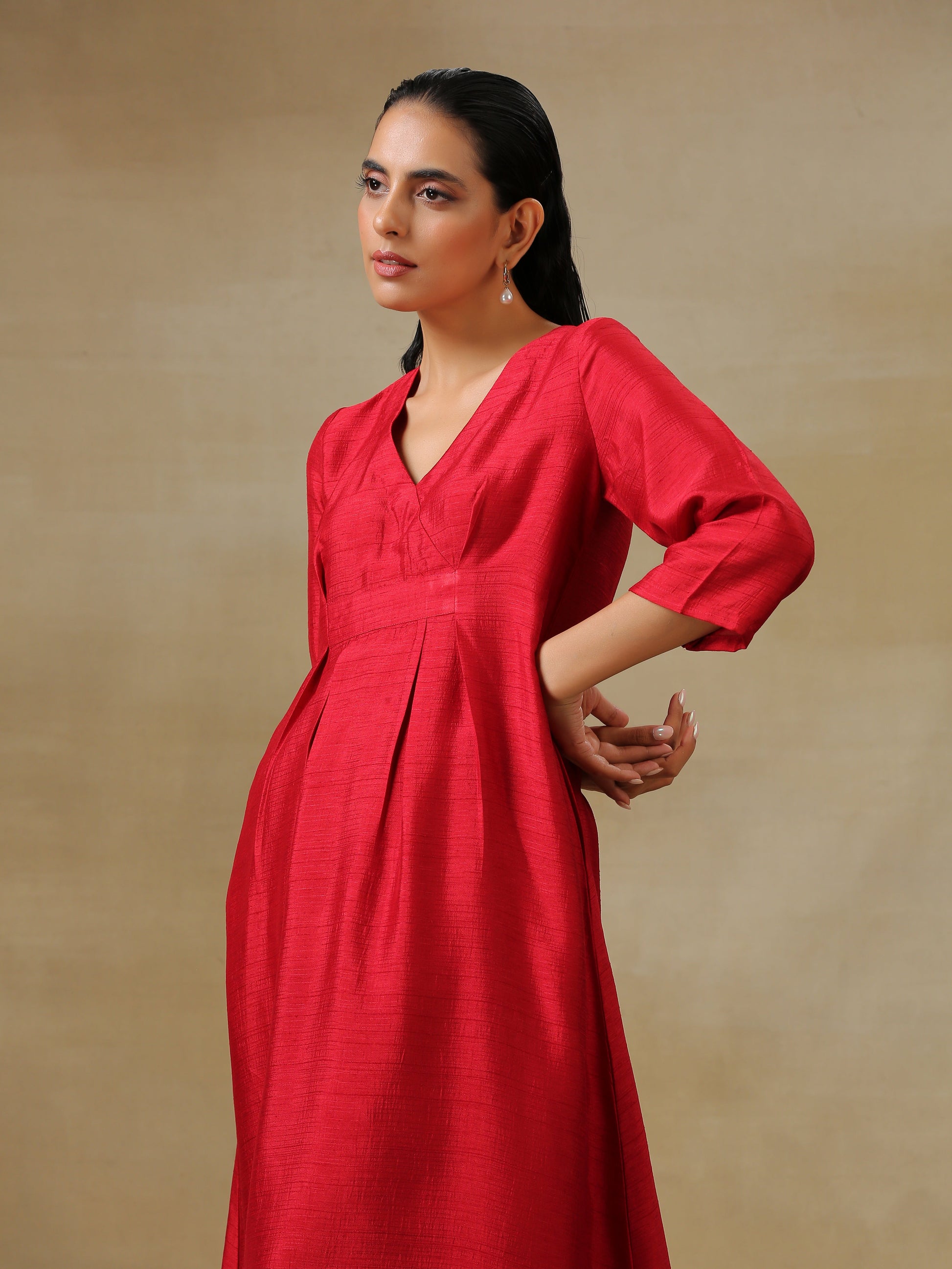 trueBrowns Maroon Textured Silk Overlap Pleat Kurta Pant Set 