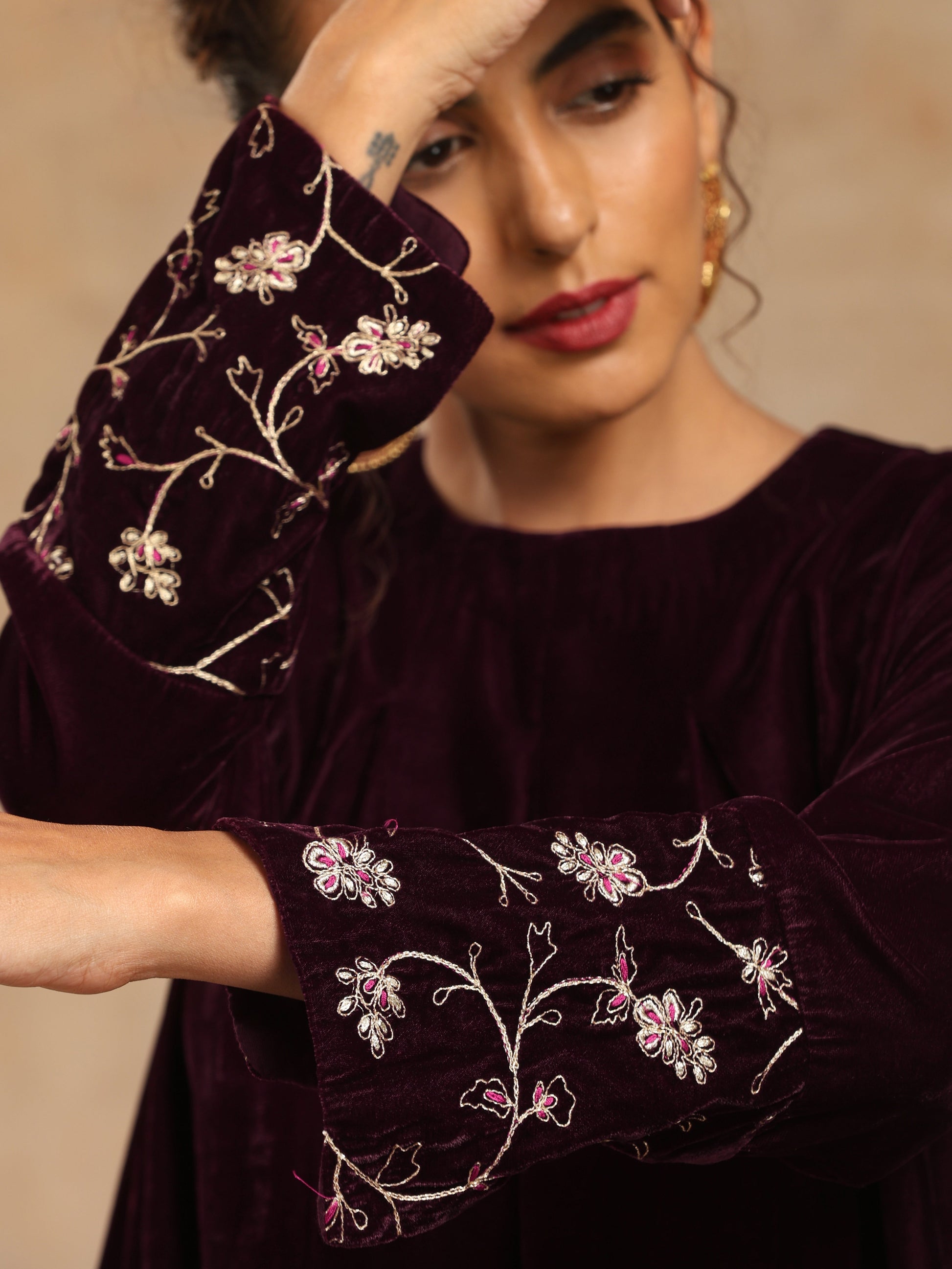 trueBrowns Wine Velvet Embroidered Kurta 