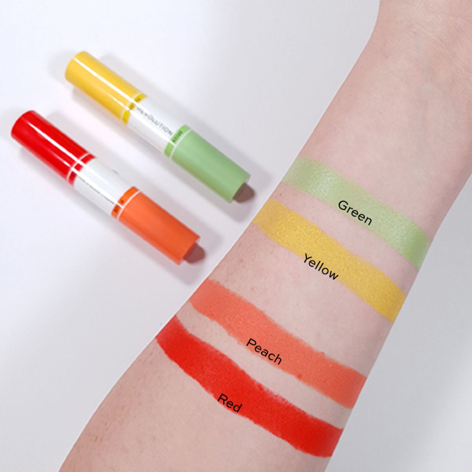 Makeup Revolution Correct And Transform - Red - Peach