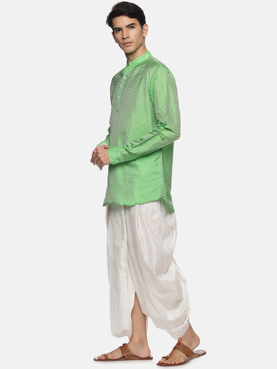 Sethukrishna Men Green Kurta with Dhoti Pants