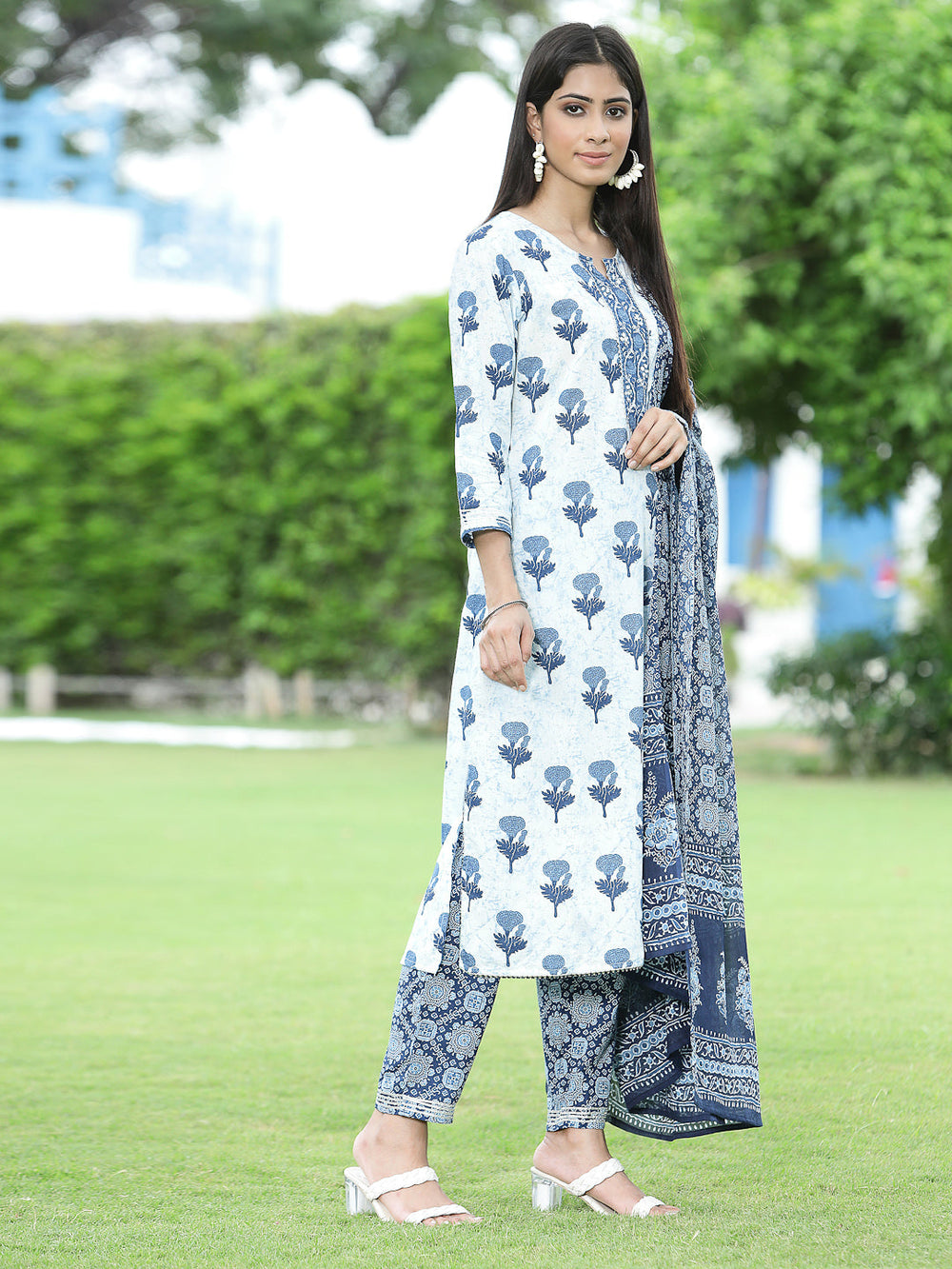 Juniper Women's Blue Cotton Cambric Festive Printed Kurta Set