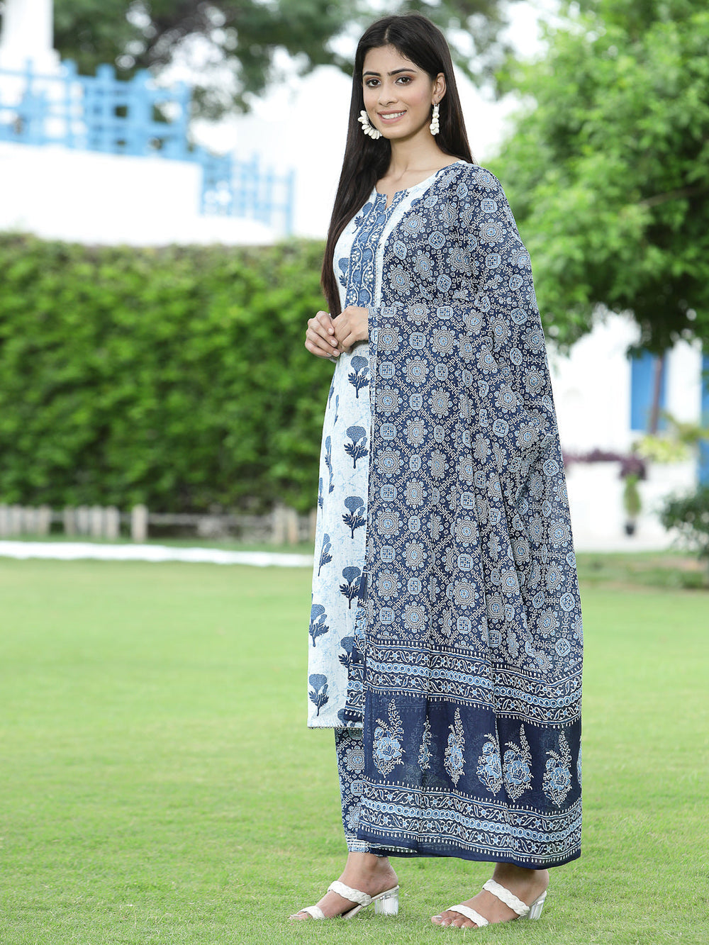 Juniper Women's Blue Cotton Cambric Festive Printed Kurta Set