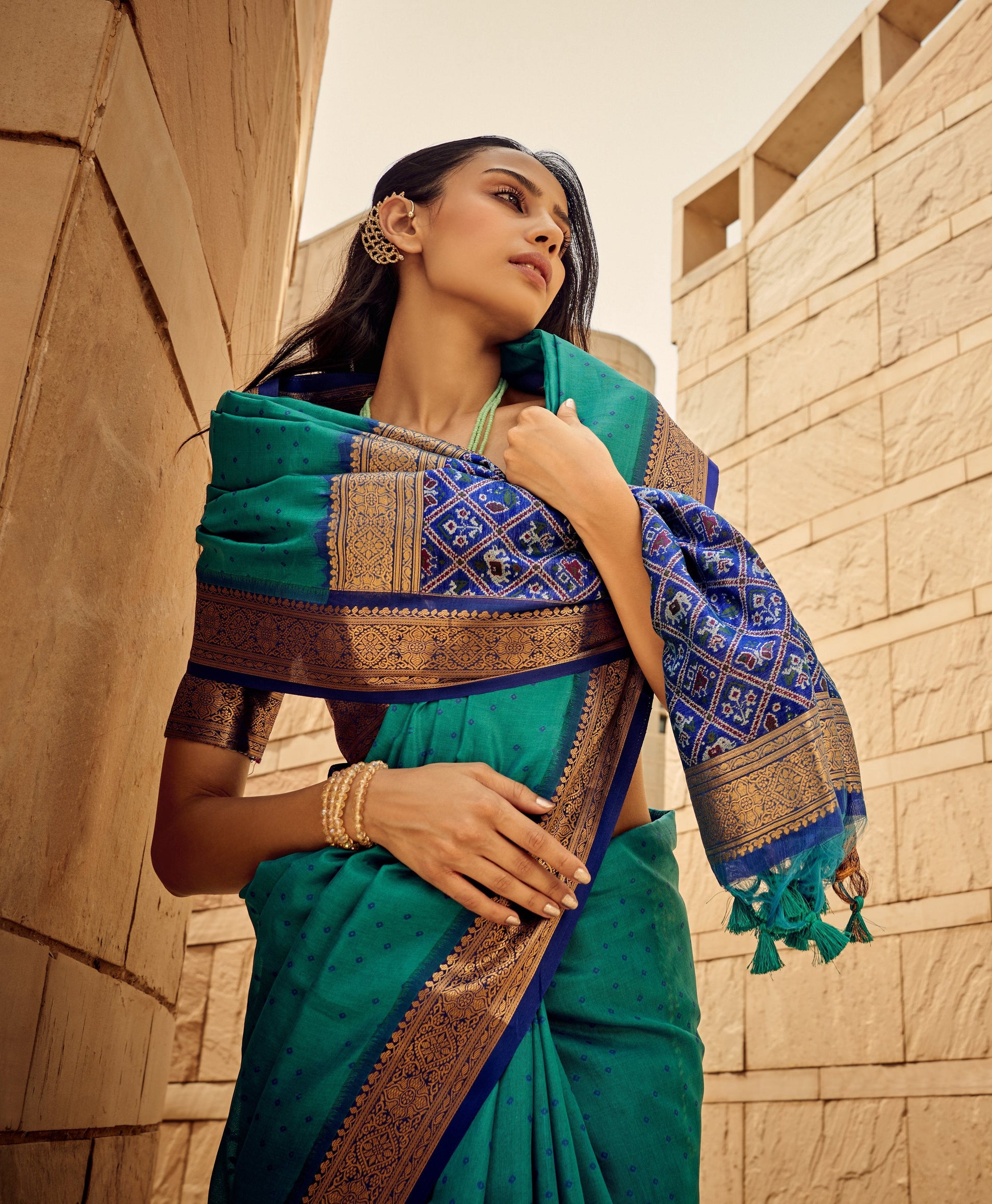 Monjolika Fashion Teal Blue Color Handloom Silk Patola Printed Saree With Blouse