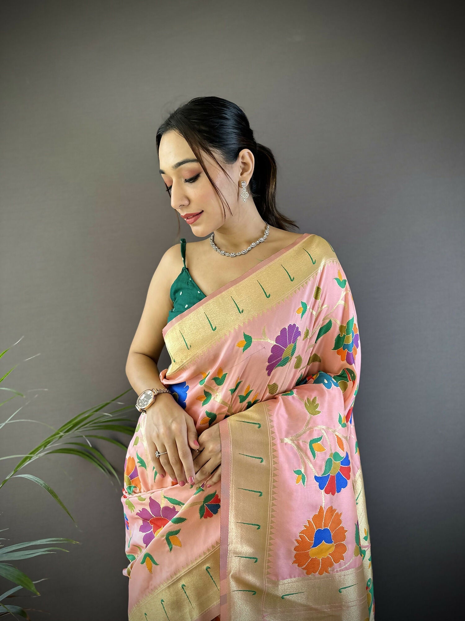 Joban Fashion Peach Zari Woven Floral Motifs Soft Silk Paithani Silk Saree