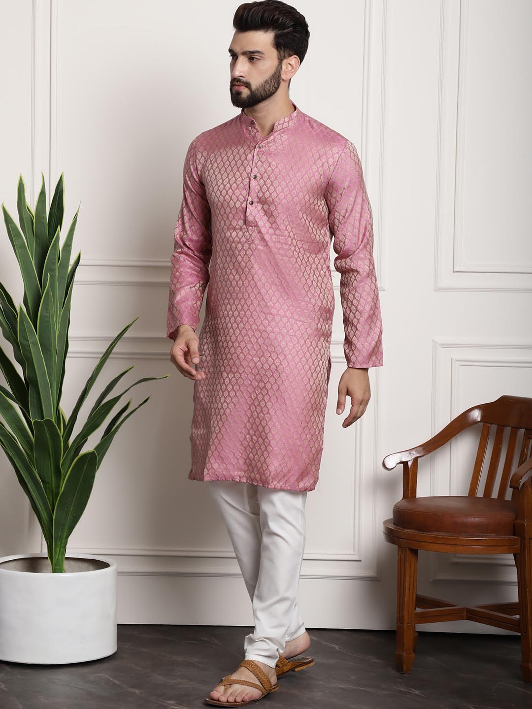 Sojanya Men Pink Ethnic Motifs Kurta with Pyjamas & Nehru Jacket 