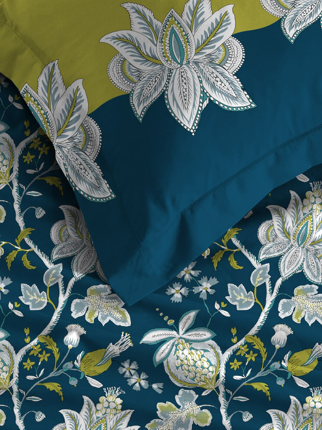 MYTRIDENT Blue White Floral Cotton 144 TC Queen Bedsheet With 2 Pillow Covers 