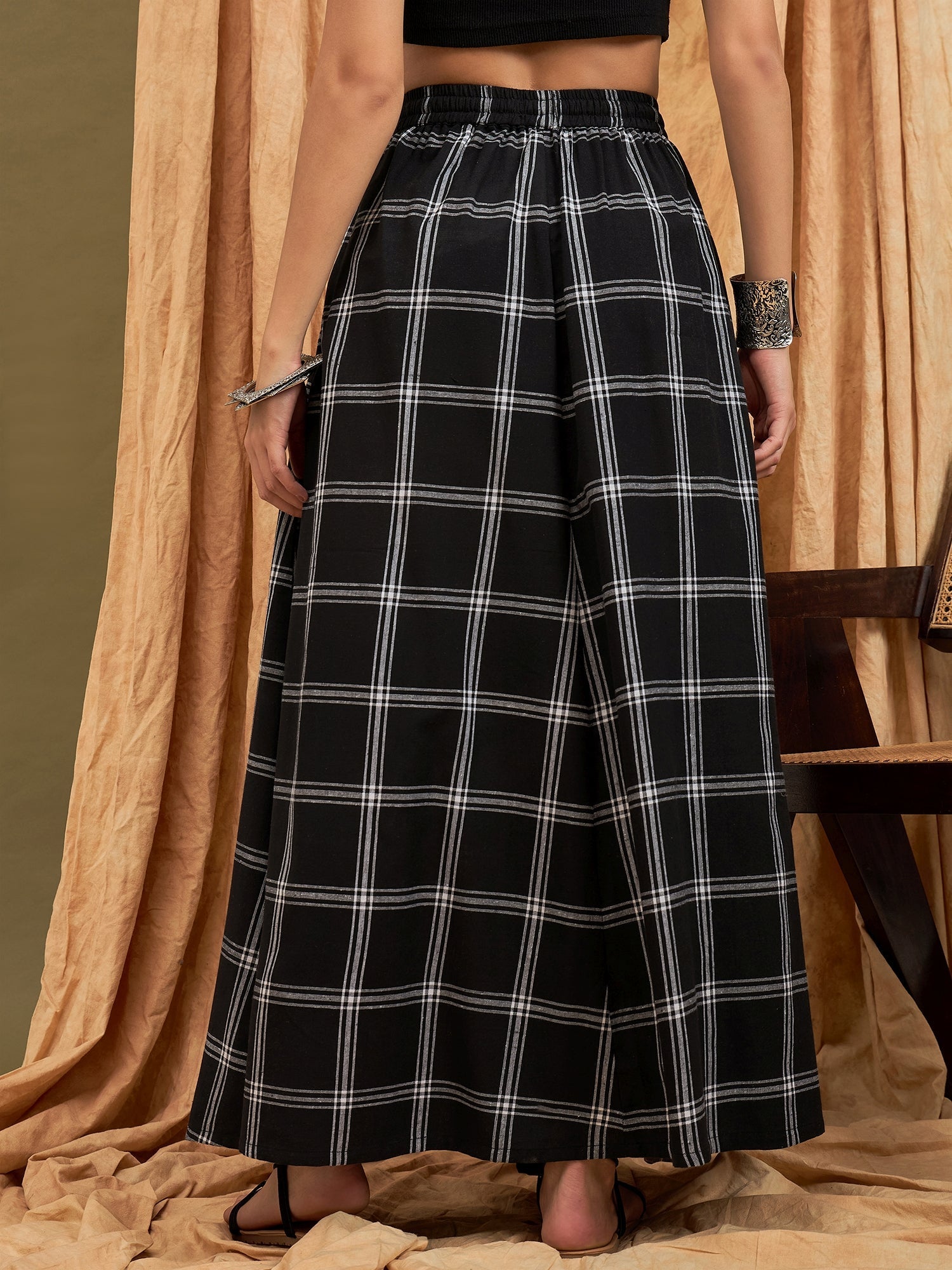 InWeave Black Plaid Check Skirt 