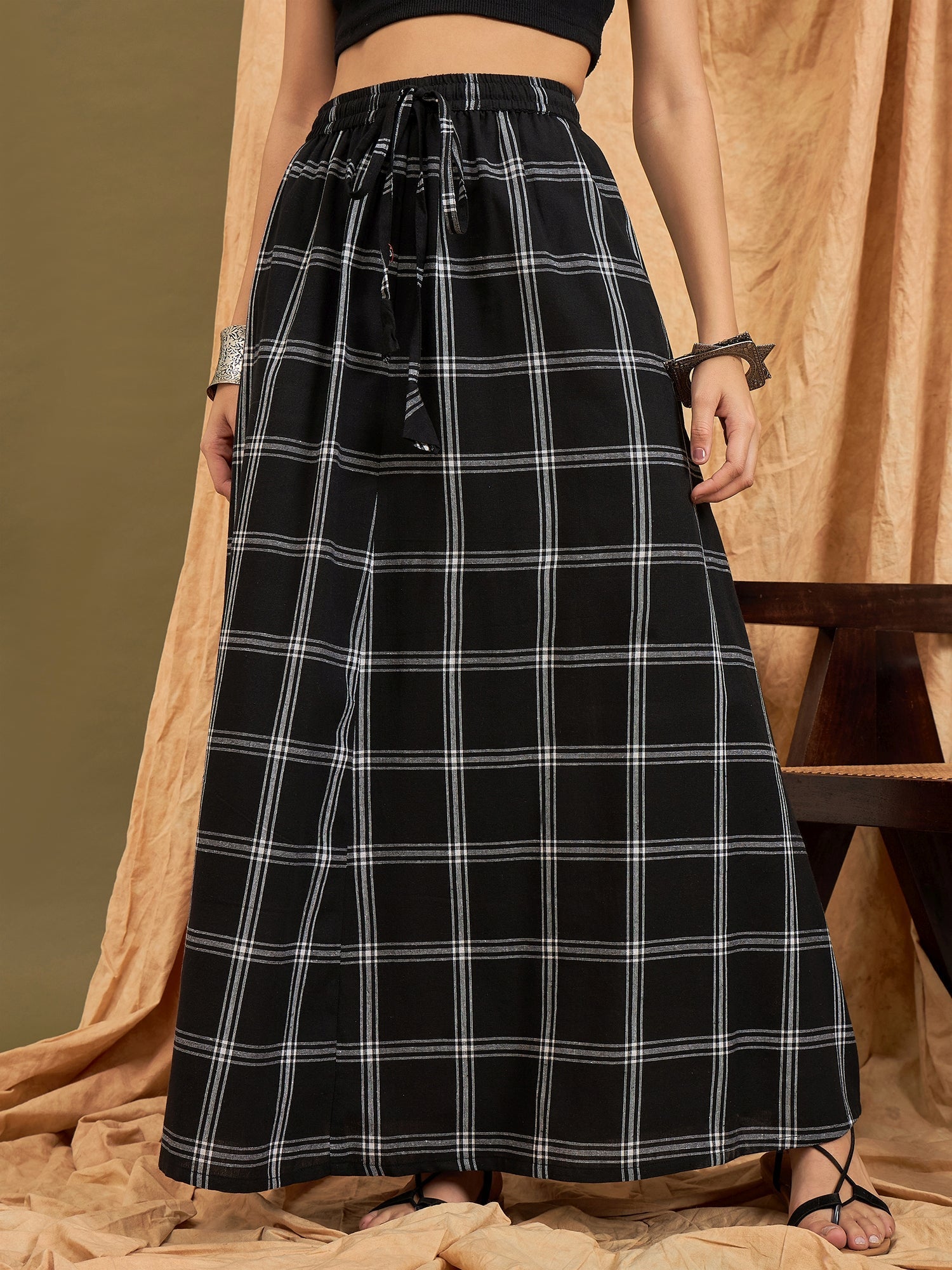InWeave Black Plaid Check Skirt 