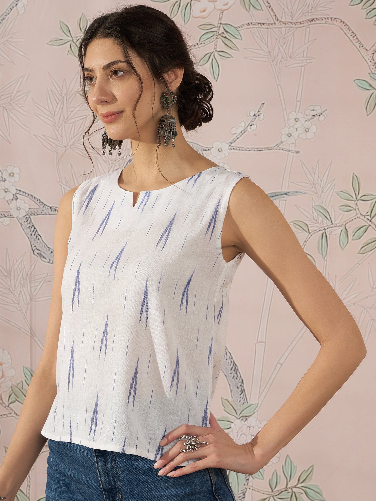 InWeave White Blue Ikkat W/S Top 