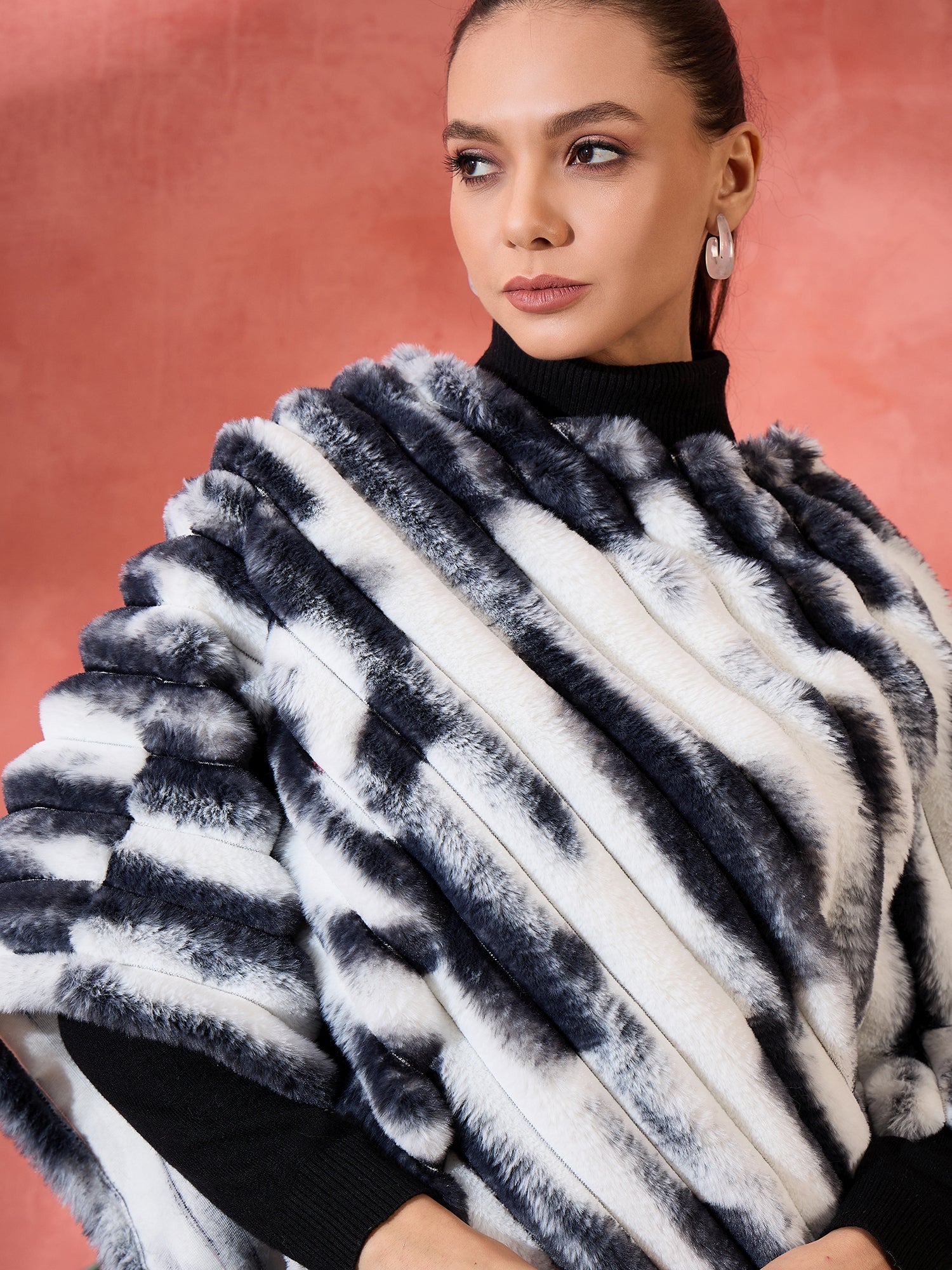 InWeave Black White Dye Rabbit Faux Fur Poncho 
