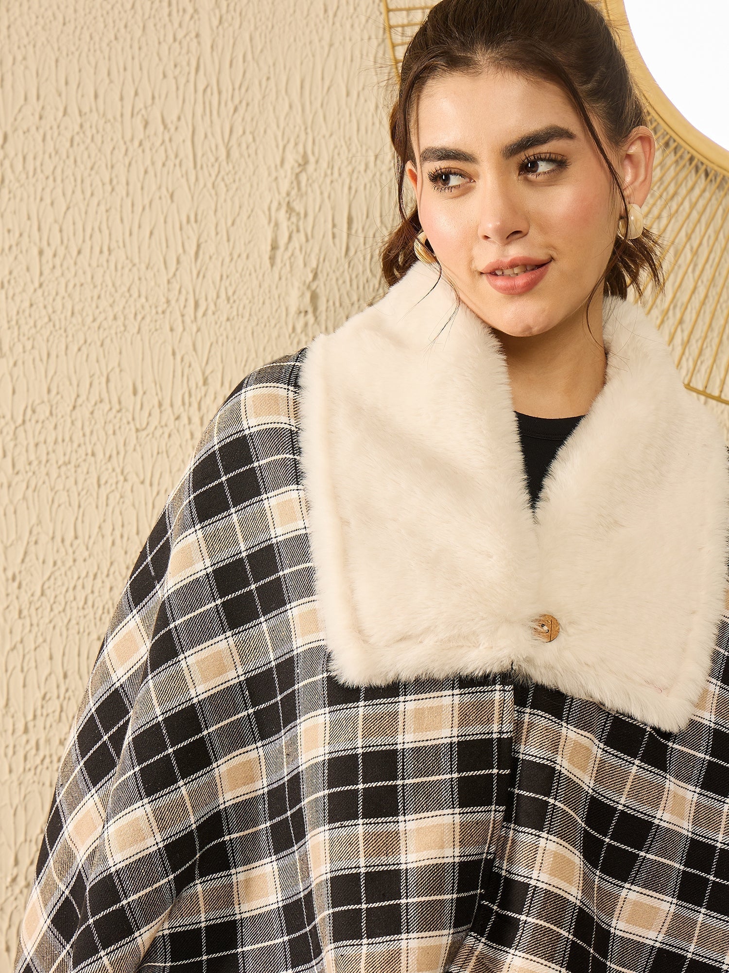 InWeave Black Beige Check Cream Fur Poncho 